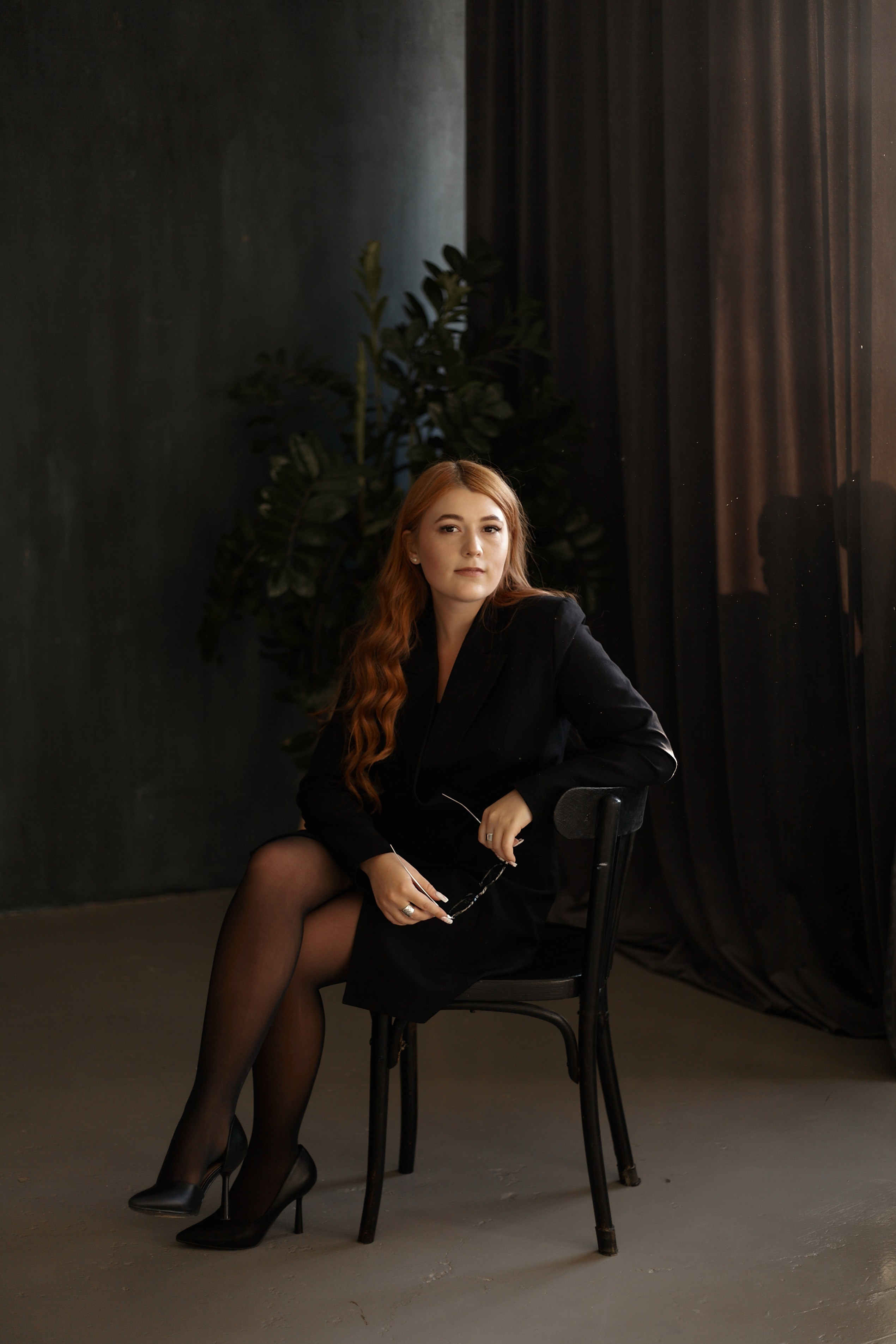 Настя с котиком