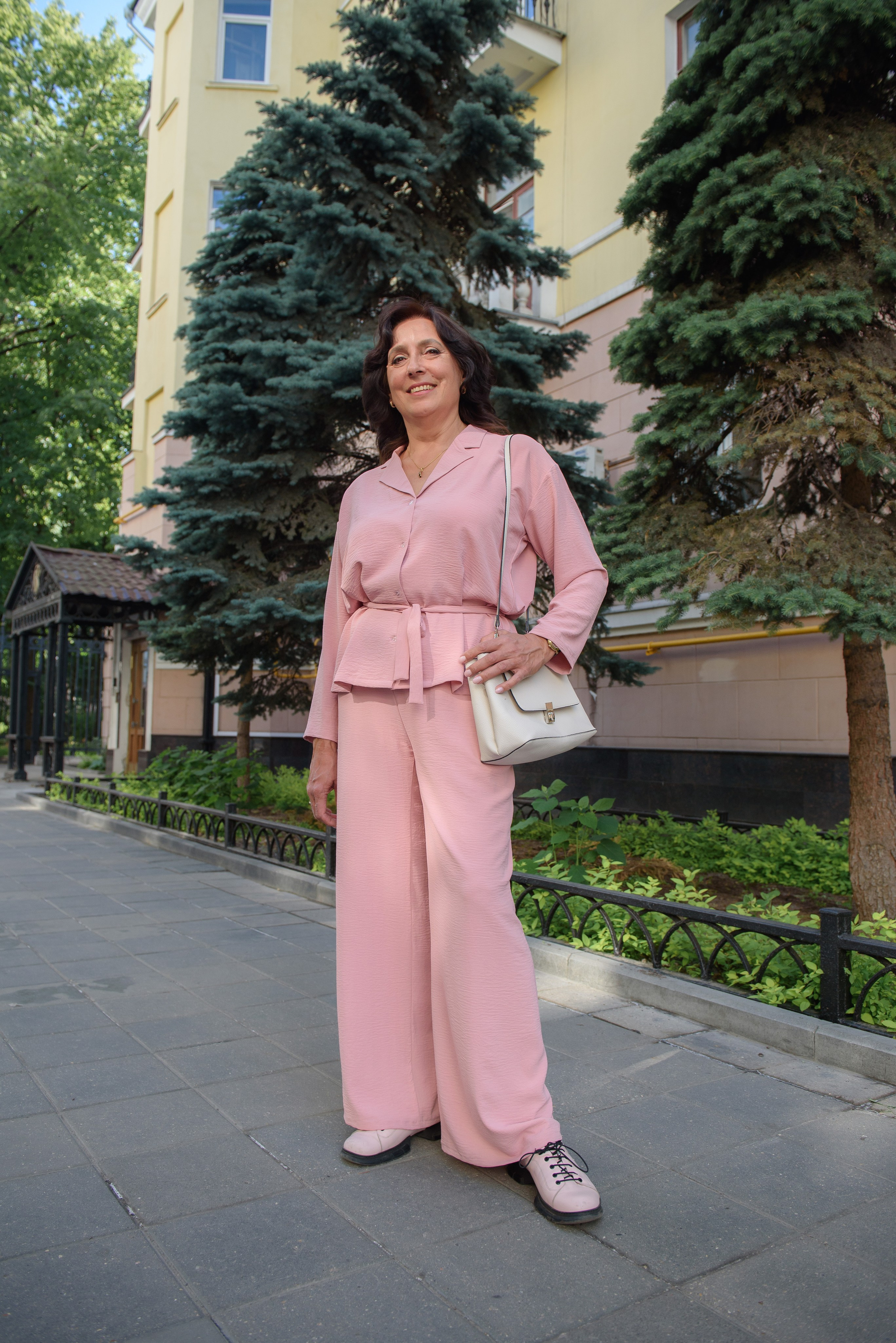 Любовь, прогулка по городу. Бренд-фотограф для экспертов и блогеров в Москве Влада Горбовская