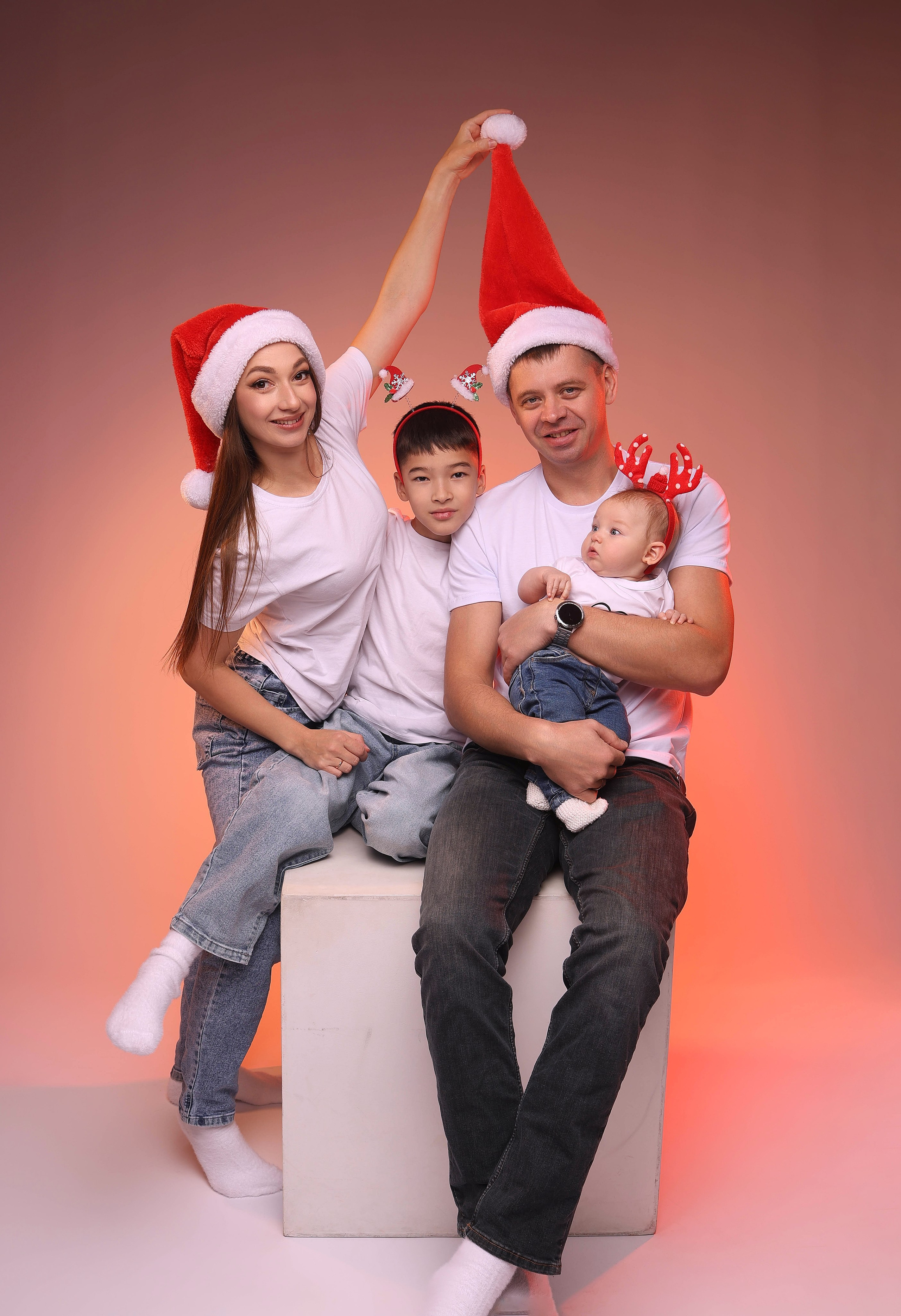 Семейная в студии. Семейный фотограф в Дзержинске Наталья Лаэтина