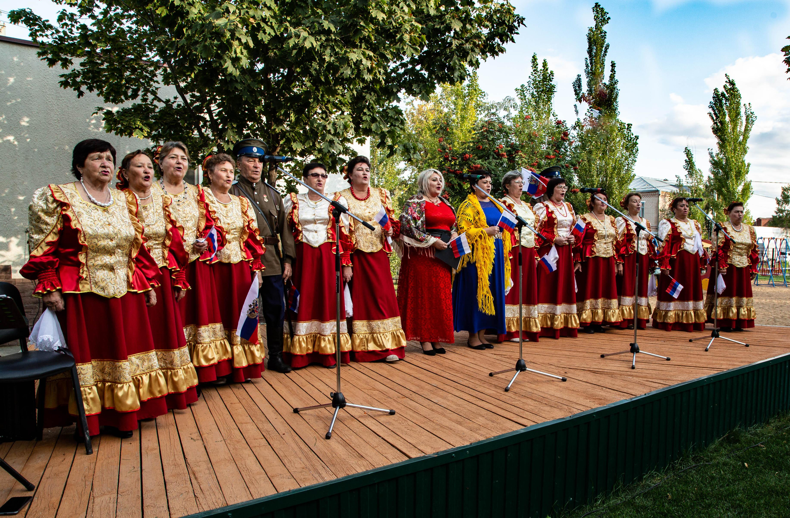 Лето в парке. Кардаиловский народный хор. Валерий Логачев. Фото, музыка, видео — для души