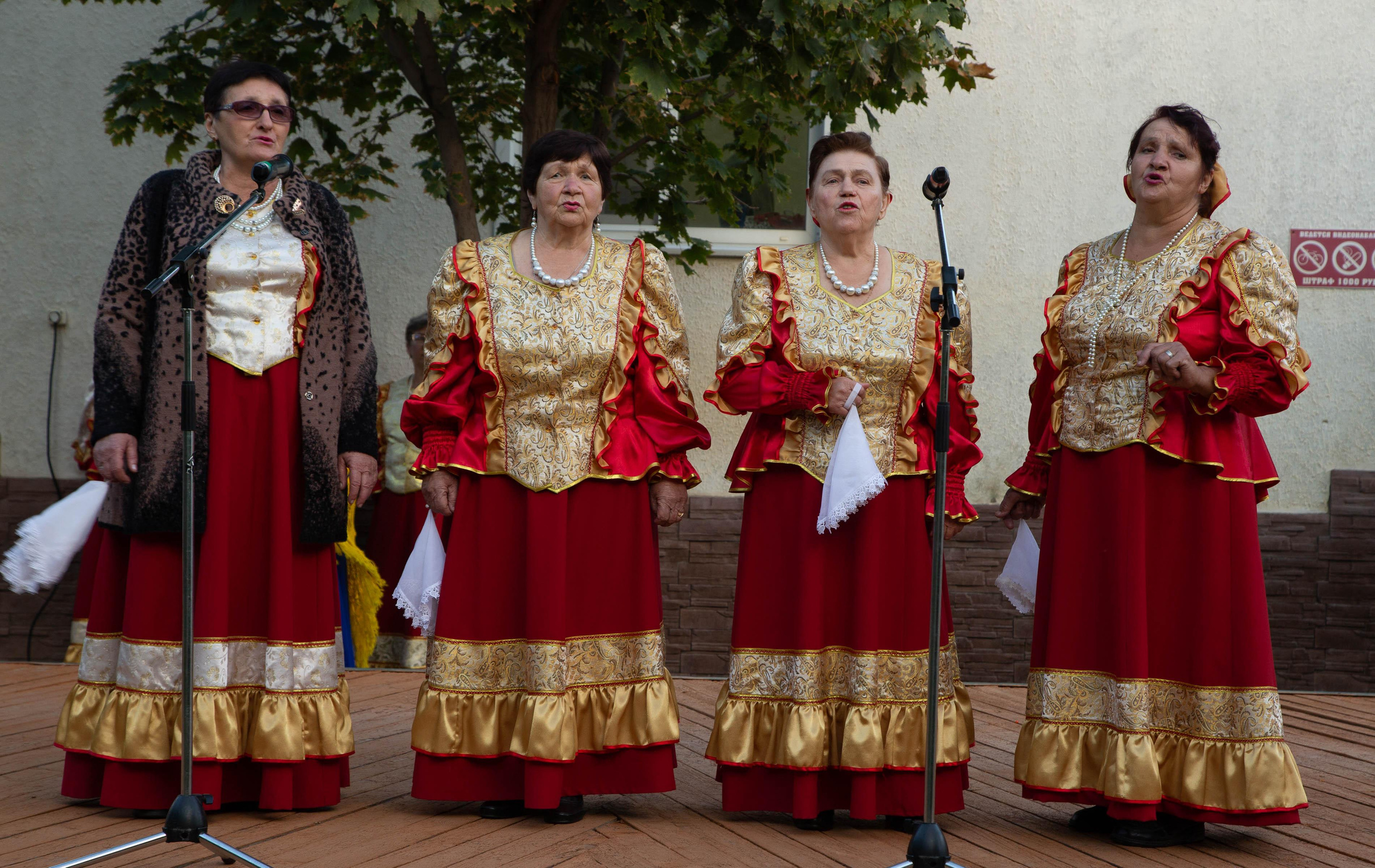 Лето в парке. Кардаиловский народный хор. Валерий Логачев. Фото, музыка, видео — для души