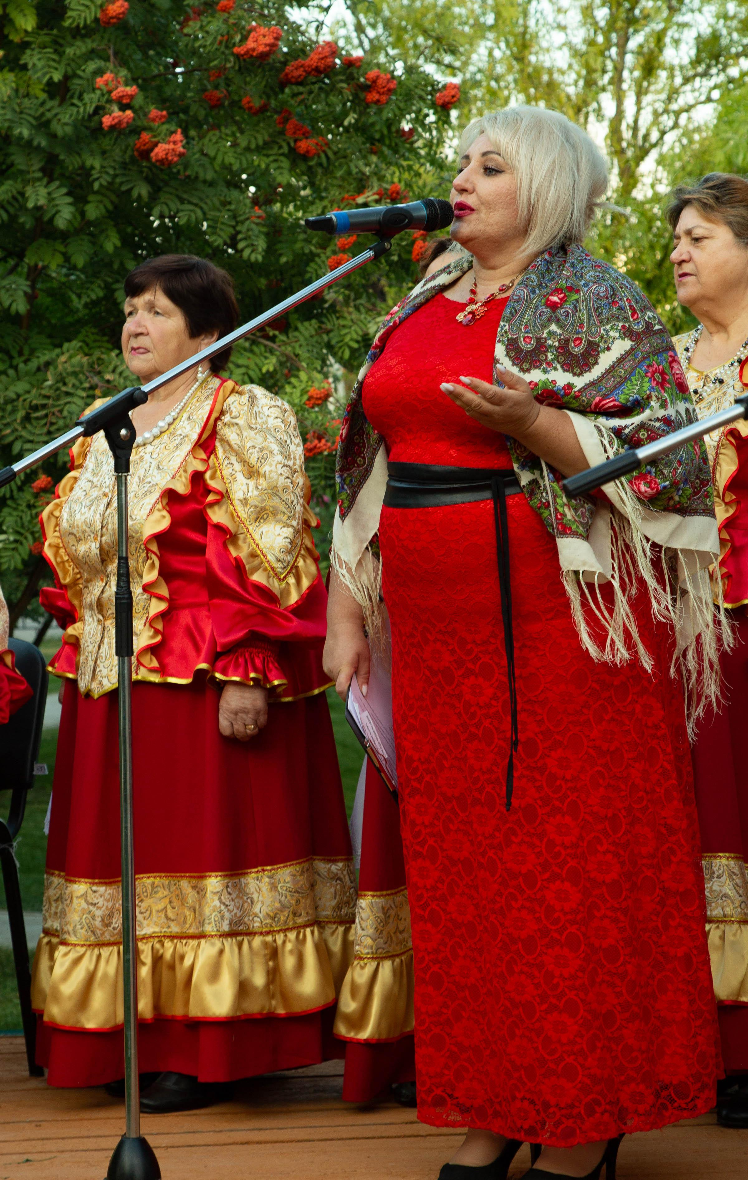 Лето в парке. Кардаиловский народный хор. Валерий Логачев. Фото, музыка, видео — для души