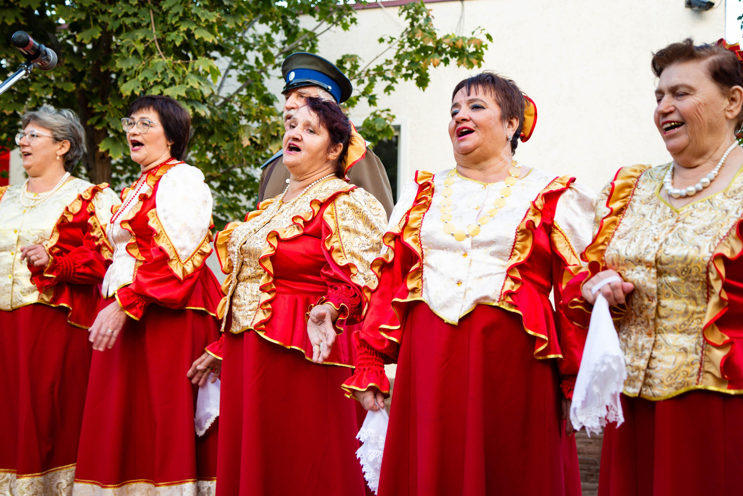 Лето в парке. Кардаиловский народный хор. Валерий Логачев. Фото, музыка, видео — для души