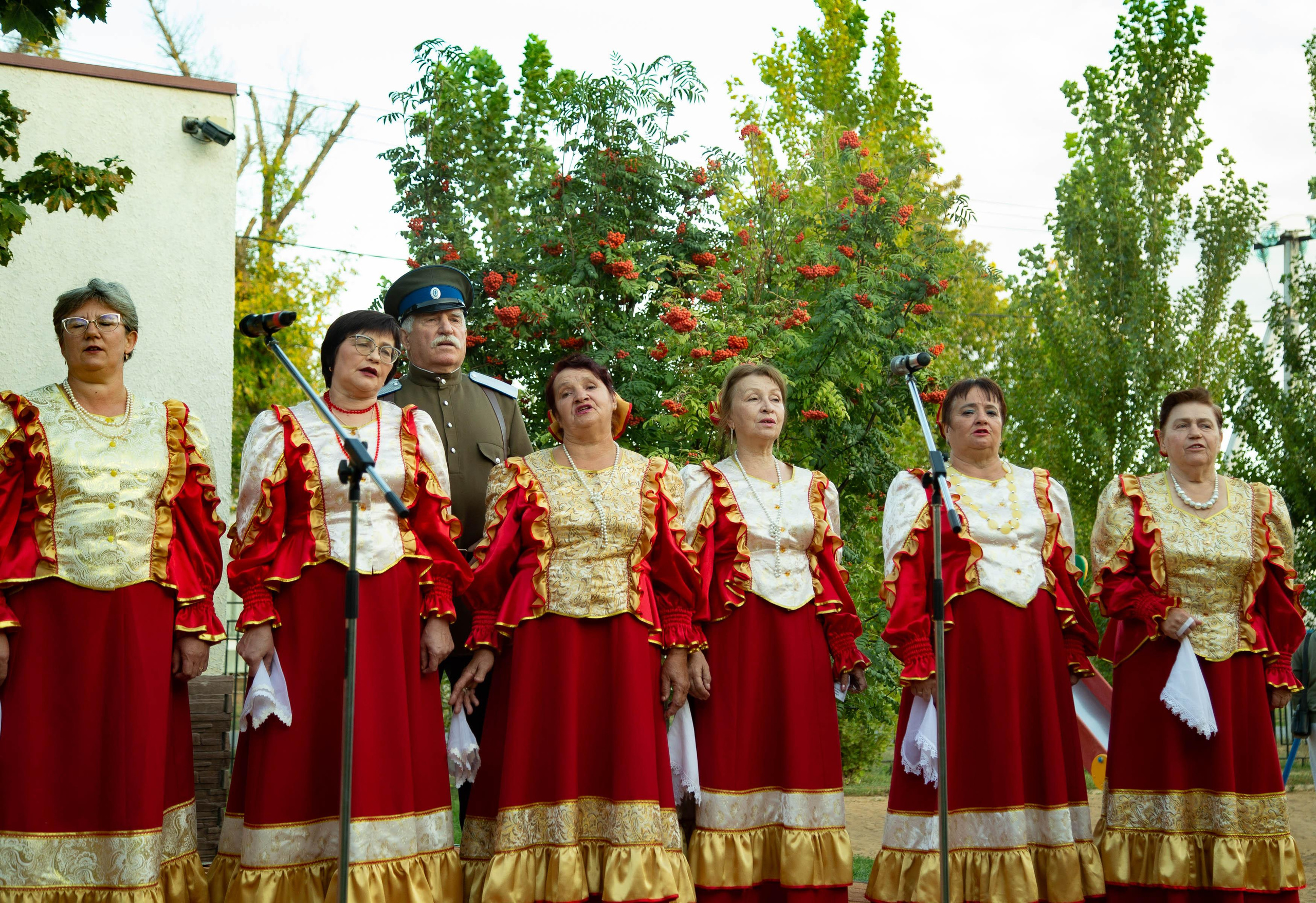 Лето в парке. Кардаиловский народный хор. Валерий Логачев. Фото, музыка, видео — для души