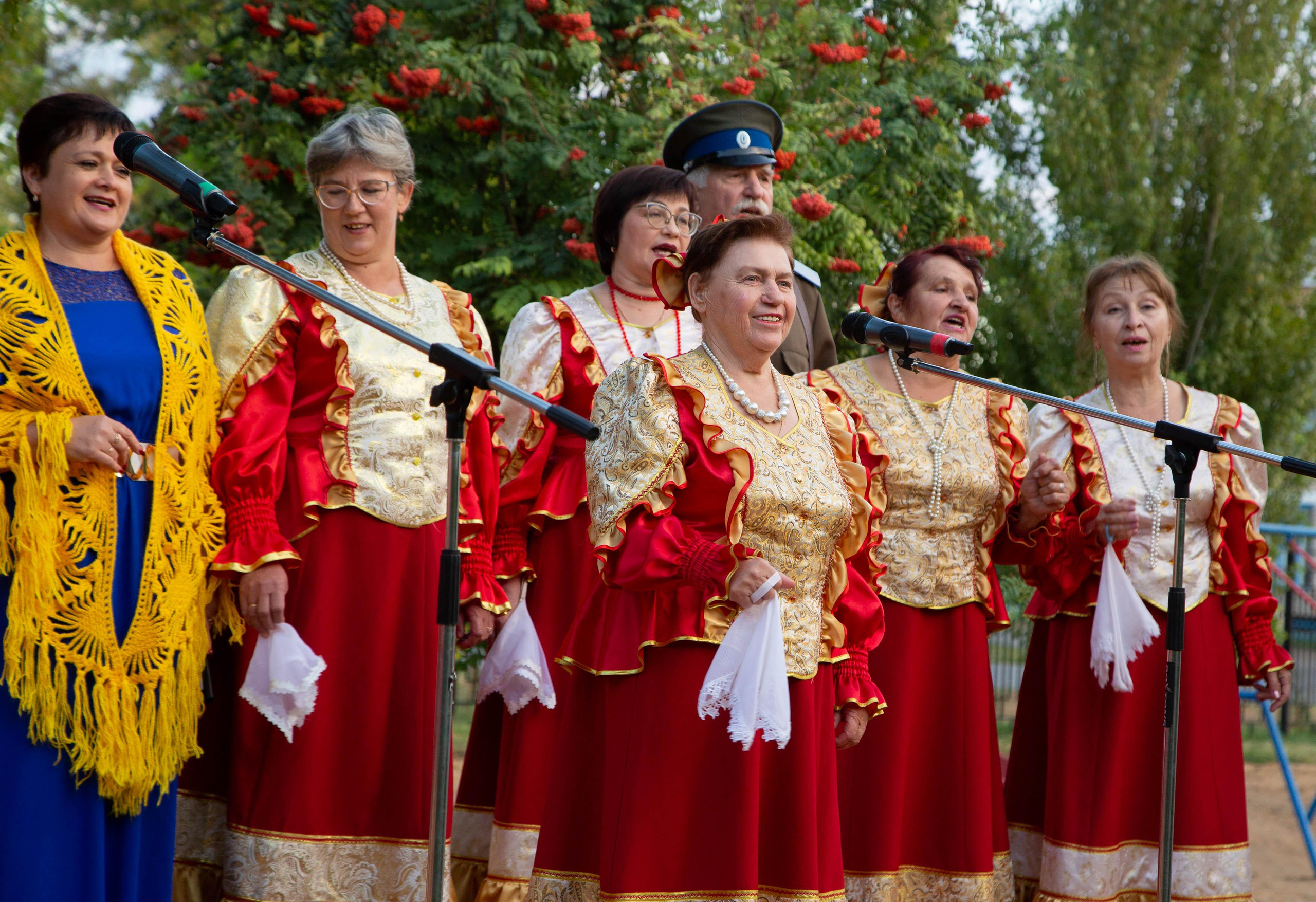 Лето в парке. Кардаиловский народный хор. Валерий Логачев. Фото, музыка, видео — для души