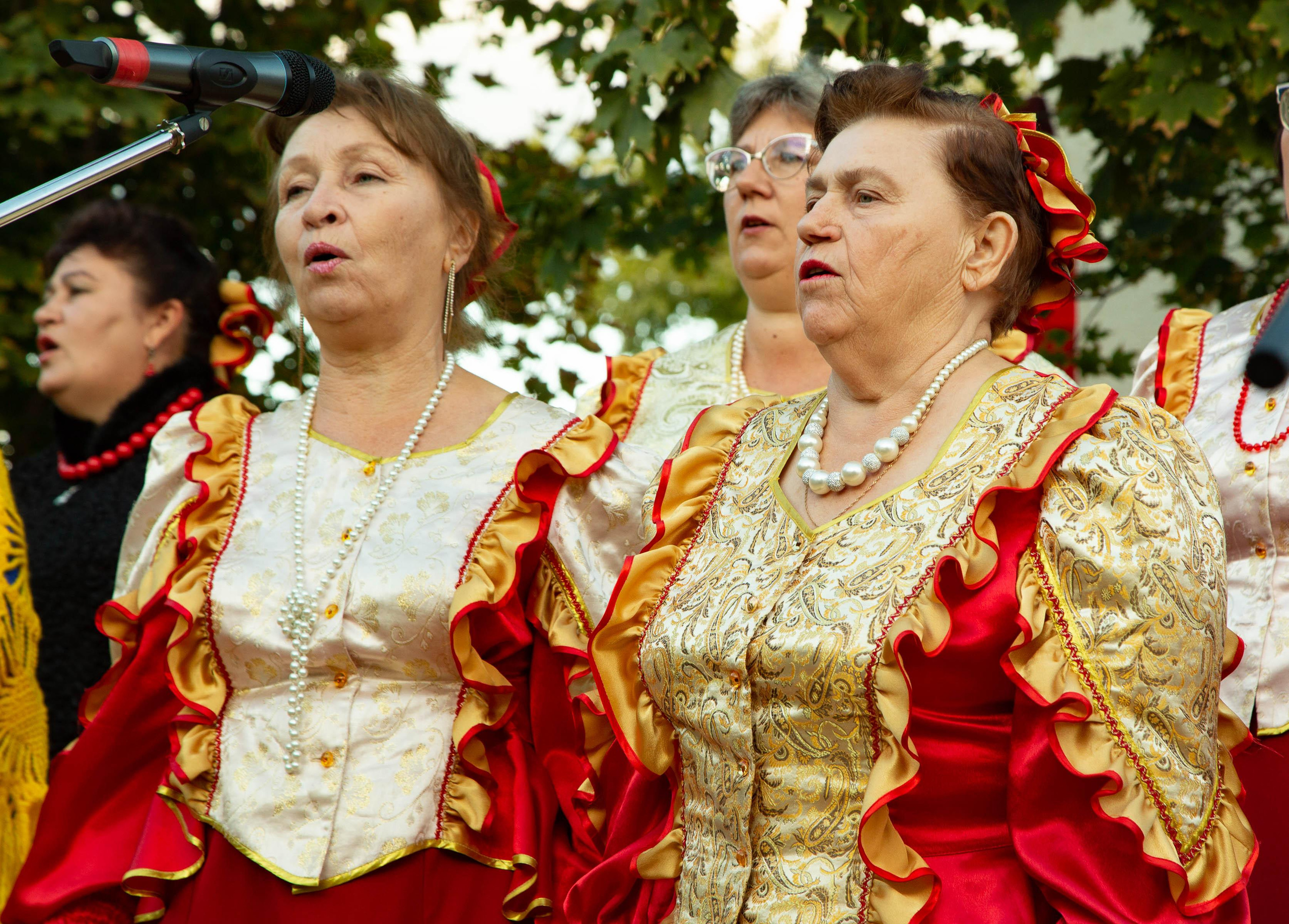 Лето в парке. Кардаиловский народный хор. Валерий Логачев. Фото, музыка, видео — для души