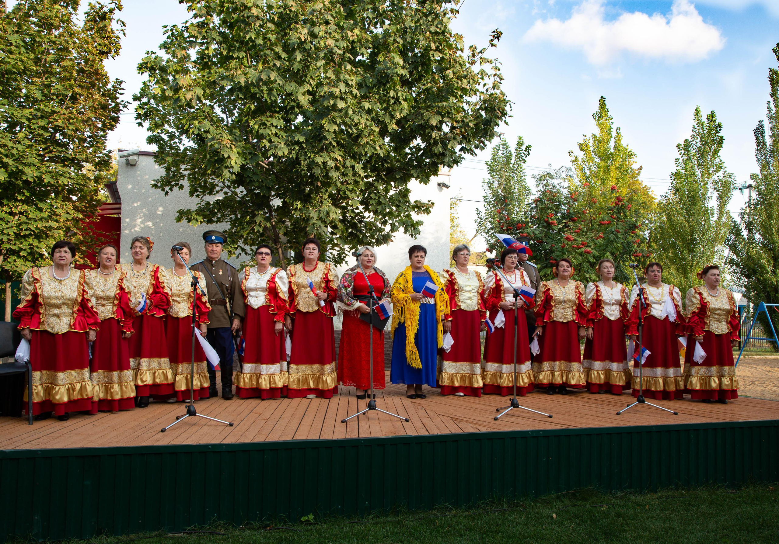 Лето в парке. Кардаиловский народный хор. Валерий Логачев. Фото, музыка, видео — для души