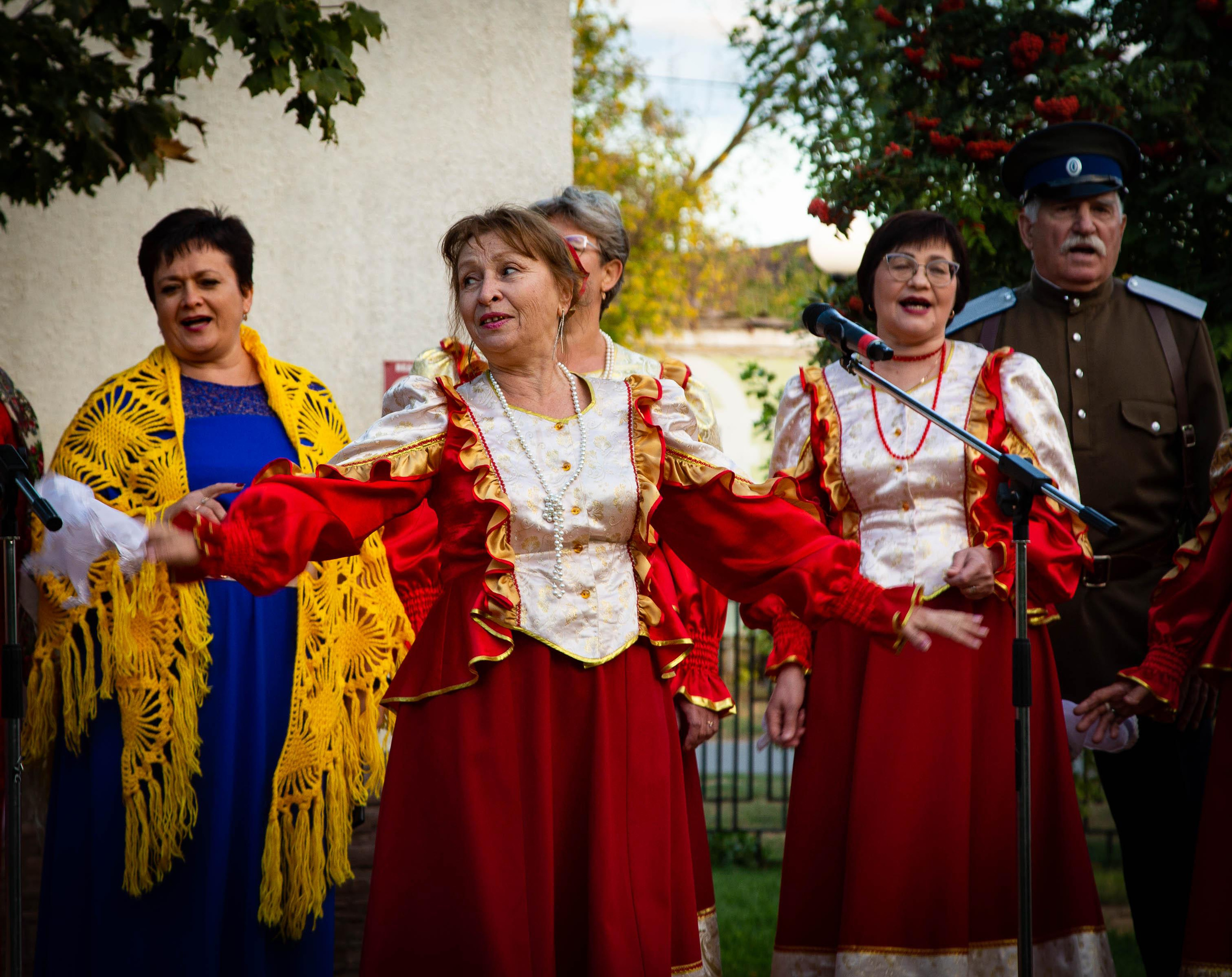 Лето в парке. Кардаиловский народный хор. Валерий Логачев. Фото, музыка, видео — для души