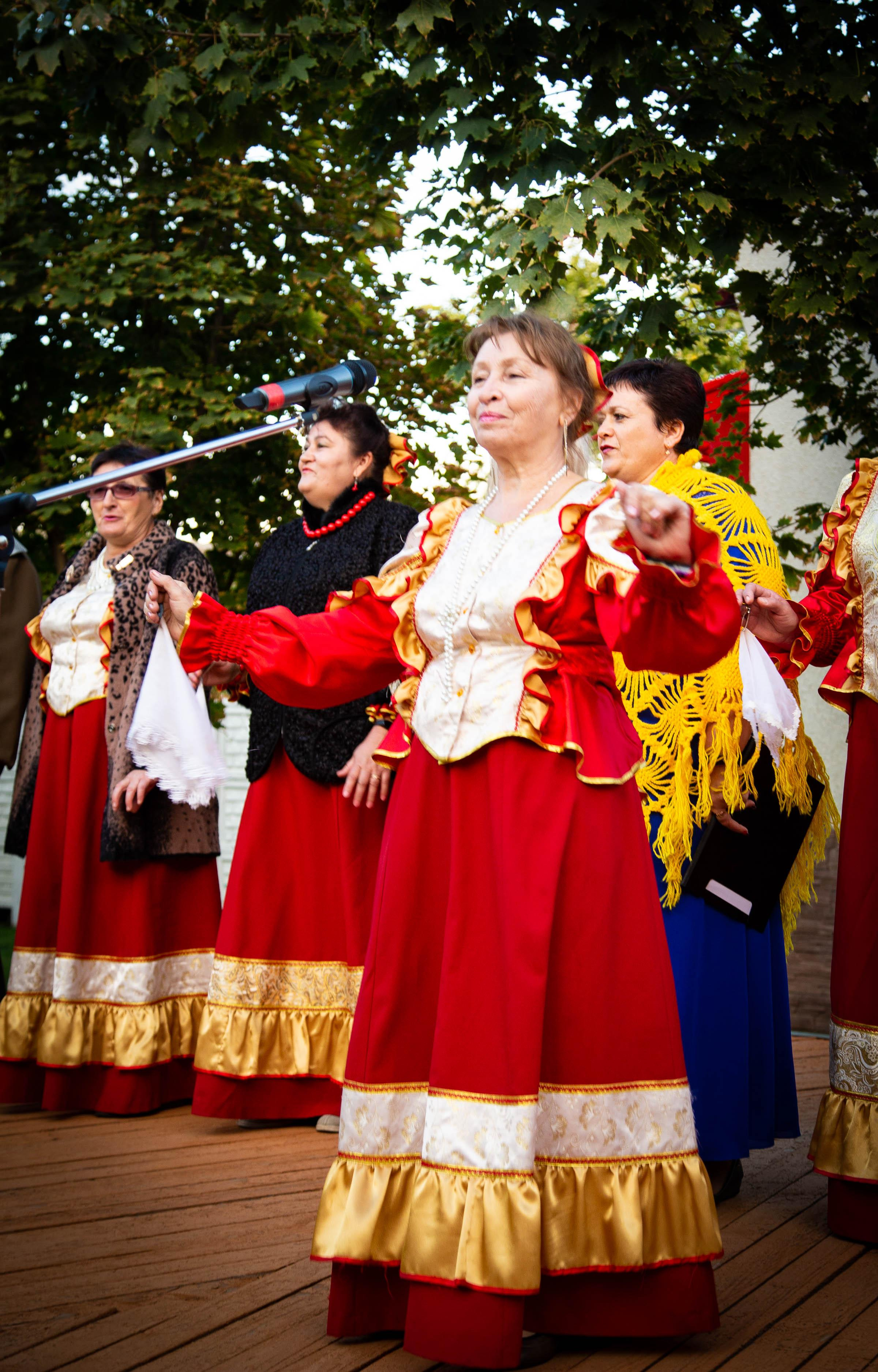 Лето в парке. Кардаиловский народный хор. Валерий Логачев. Фото, музыка, видео — для души