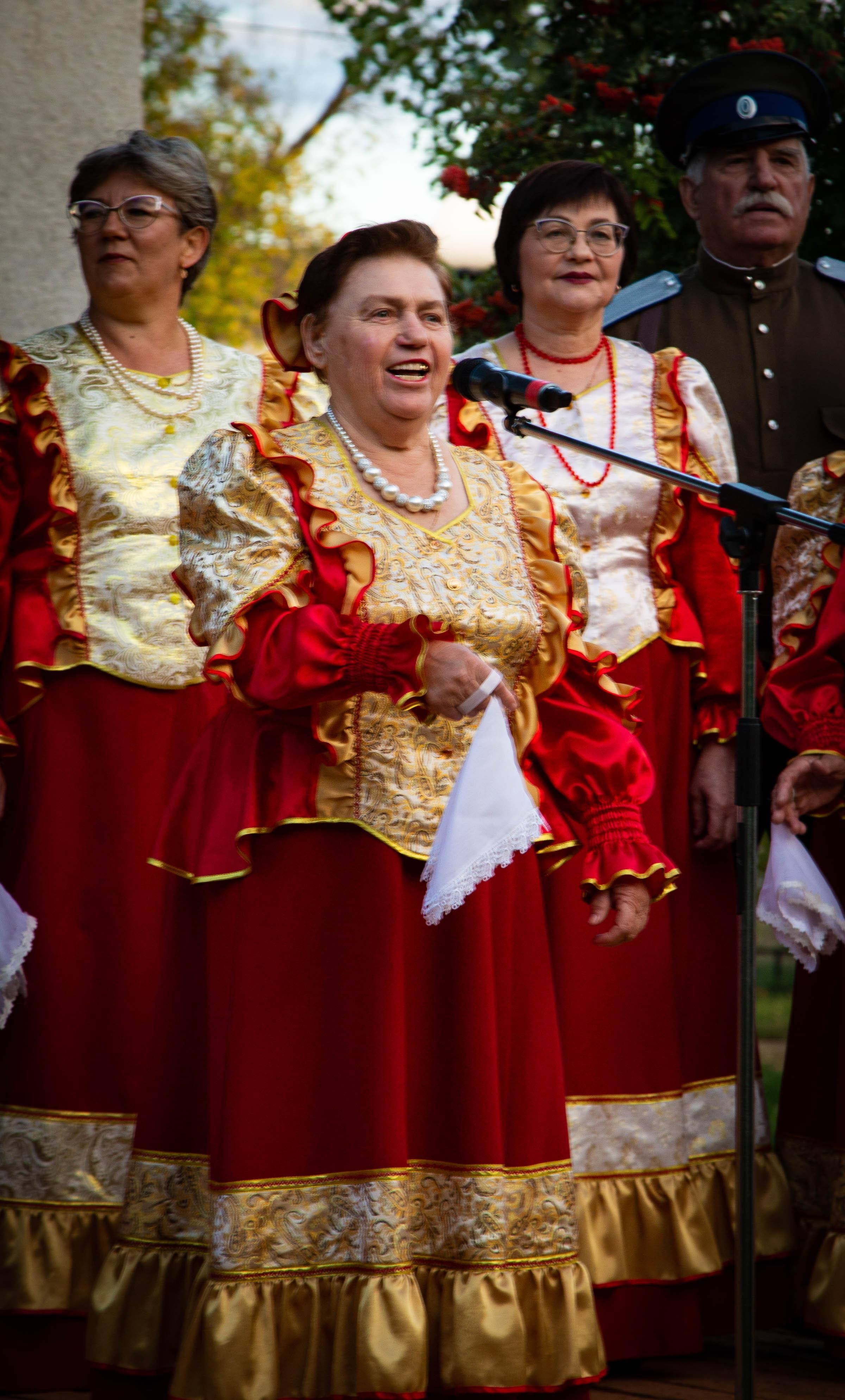 Лето в парке. Кардаиловский народный хор. Валерий Логачев. Фото, музыка, видео — для души