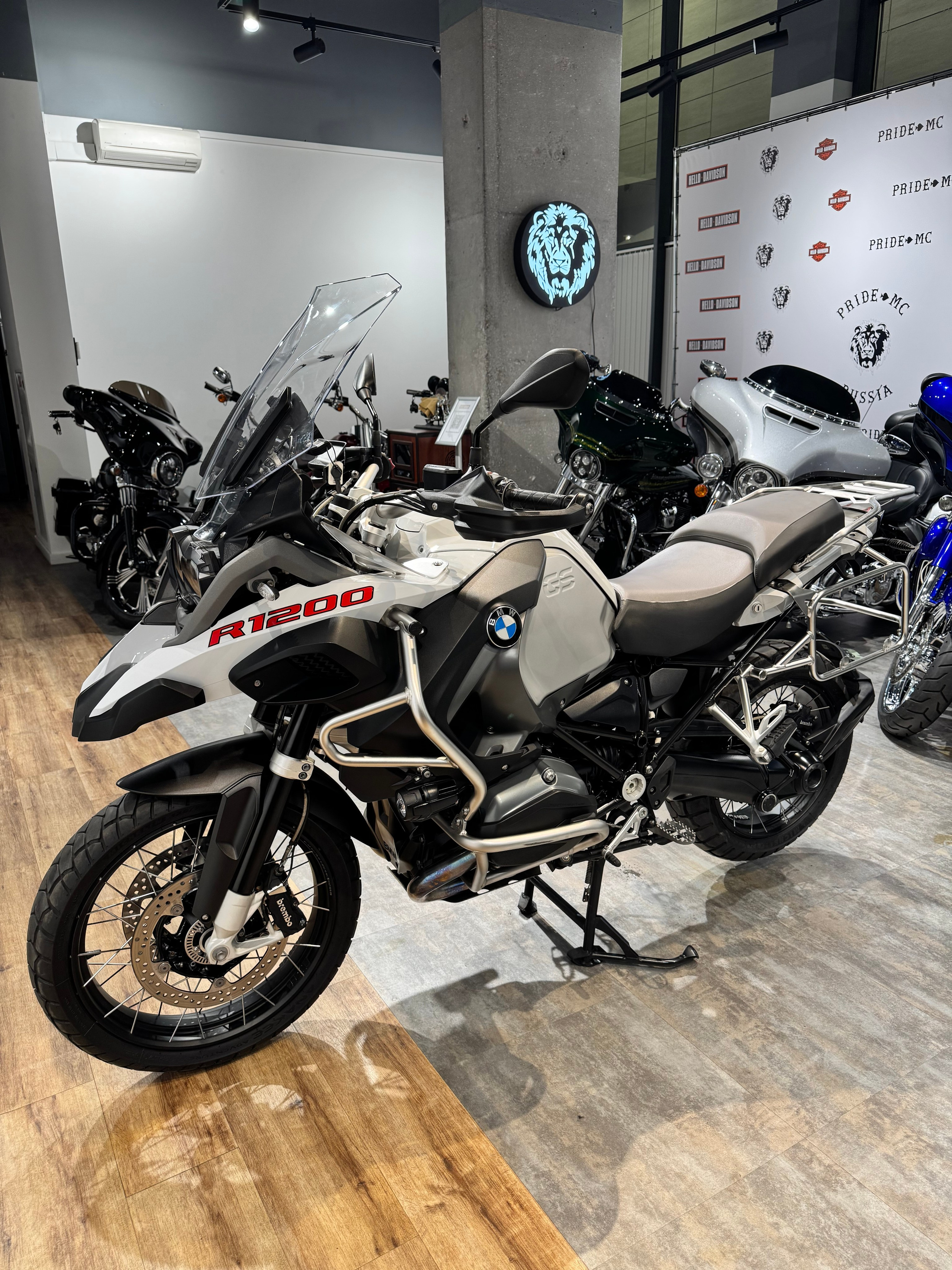 Мотоциклы Harley-Davidson 2015 BMW R1200GS Adventure. Hello Davidson, Москва. Только хорошие мотоциклы…