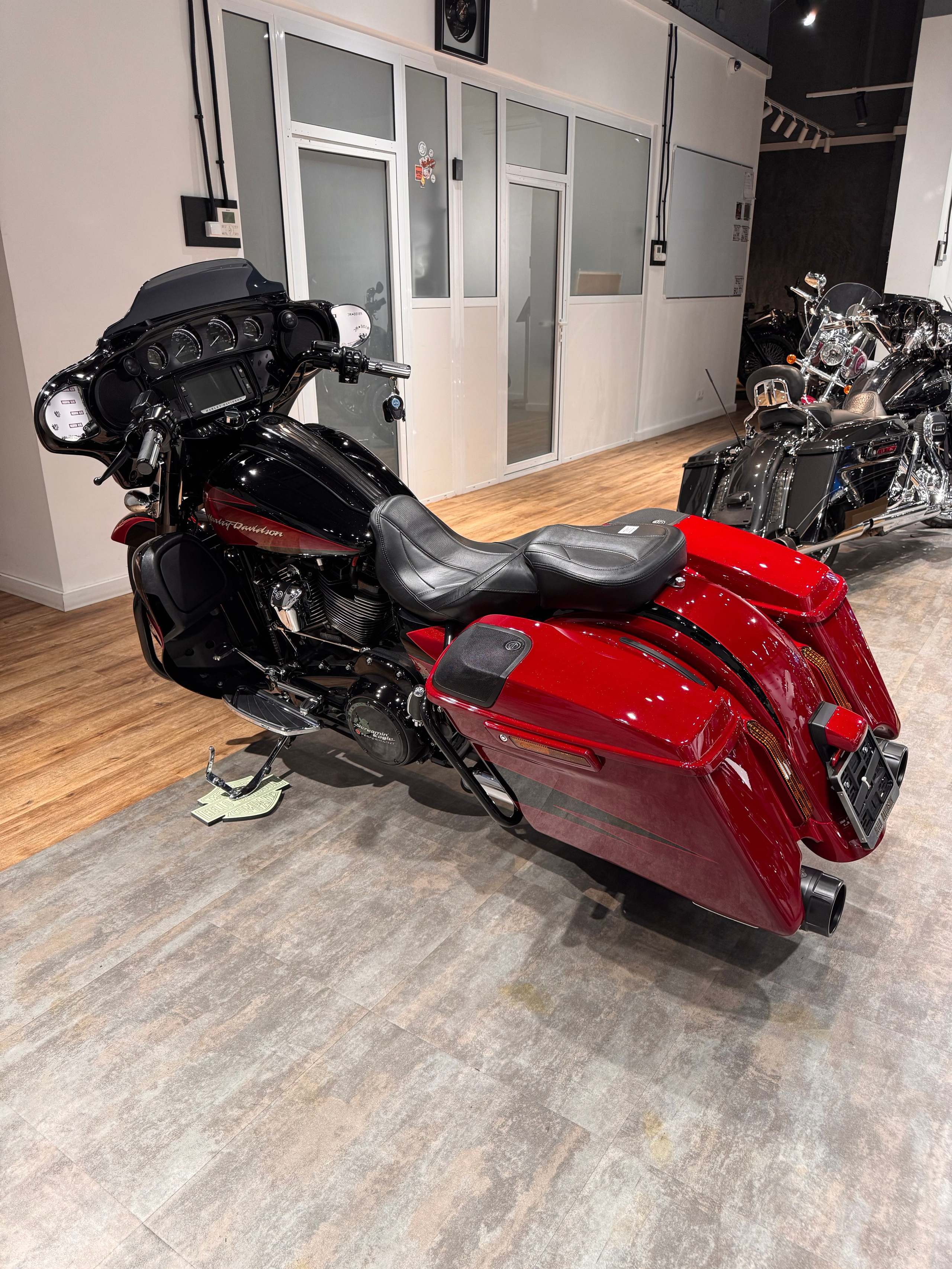 Купить Harley-Davidson 114 CVO Street Glide Special (Touring) — подробнее на сайте. Hello Davidson, Москва. Только хорошие мотоциклы…