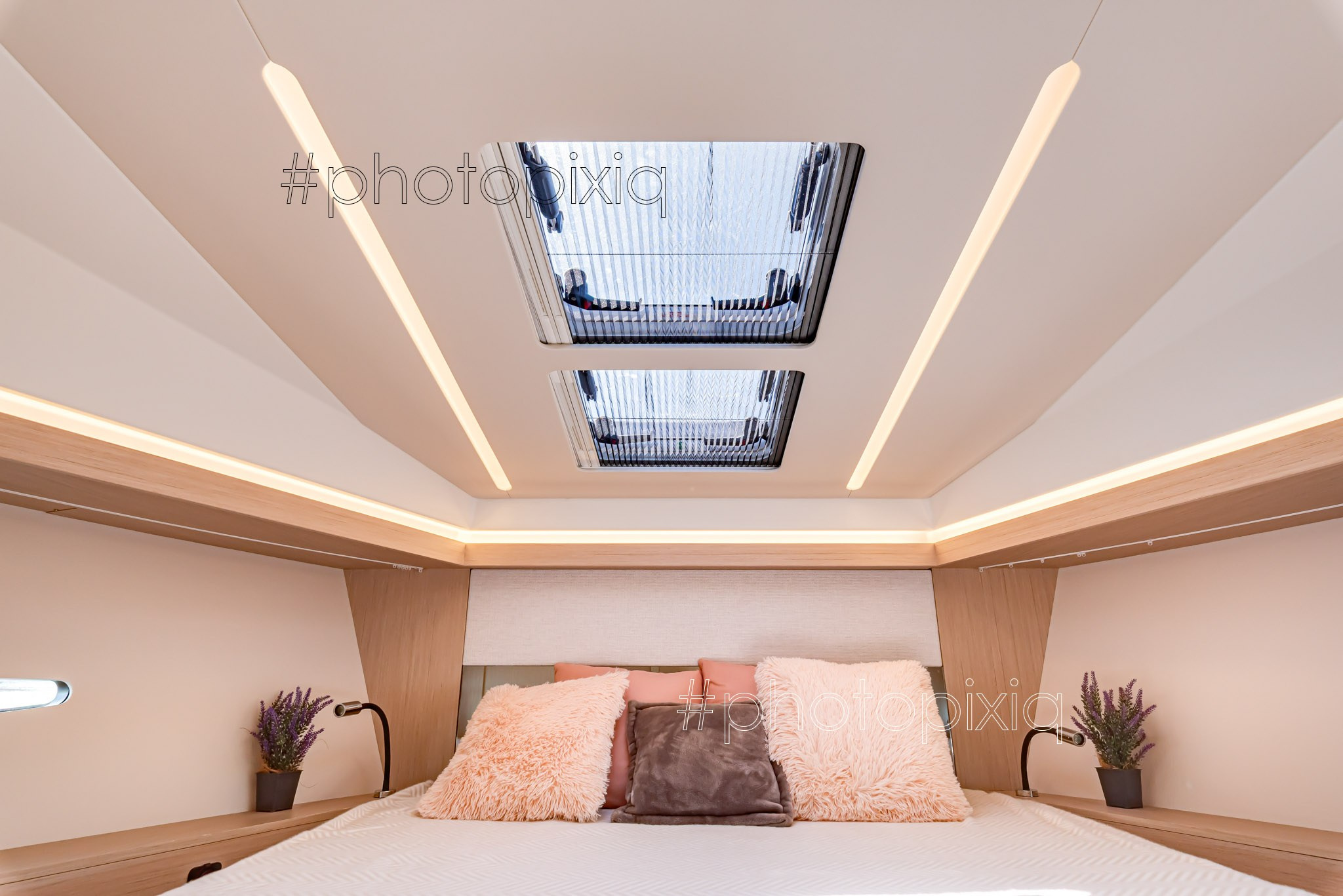 Фотосъёмка яхты Jeanneau NC 33 для брокера. Интерьерная съёмка и виртуальные туры — Интерьерный фотограф Кузнецов Сергей (photopixiq)