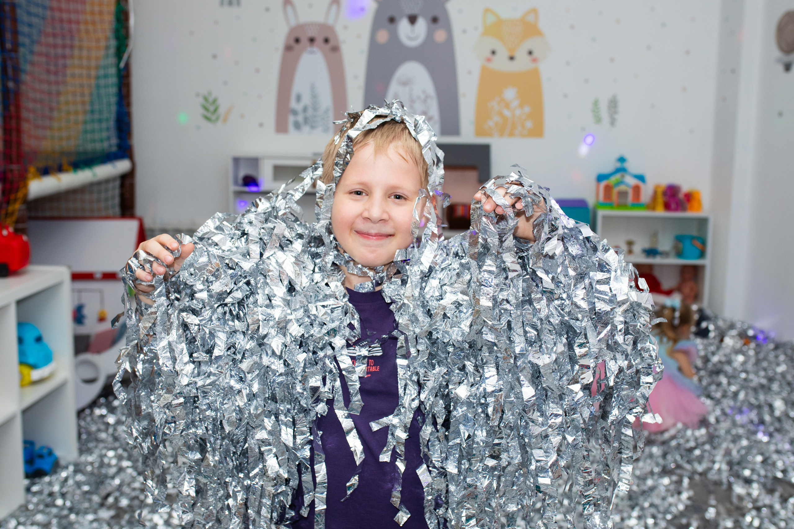 Гринч или как выключили свет в лофте вечером) атмосферные фото детского праздника со свечами и фонариками. Фотограф в Новосибирске Ася Зверева