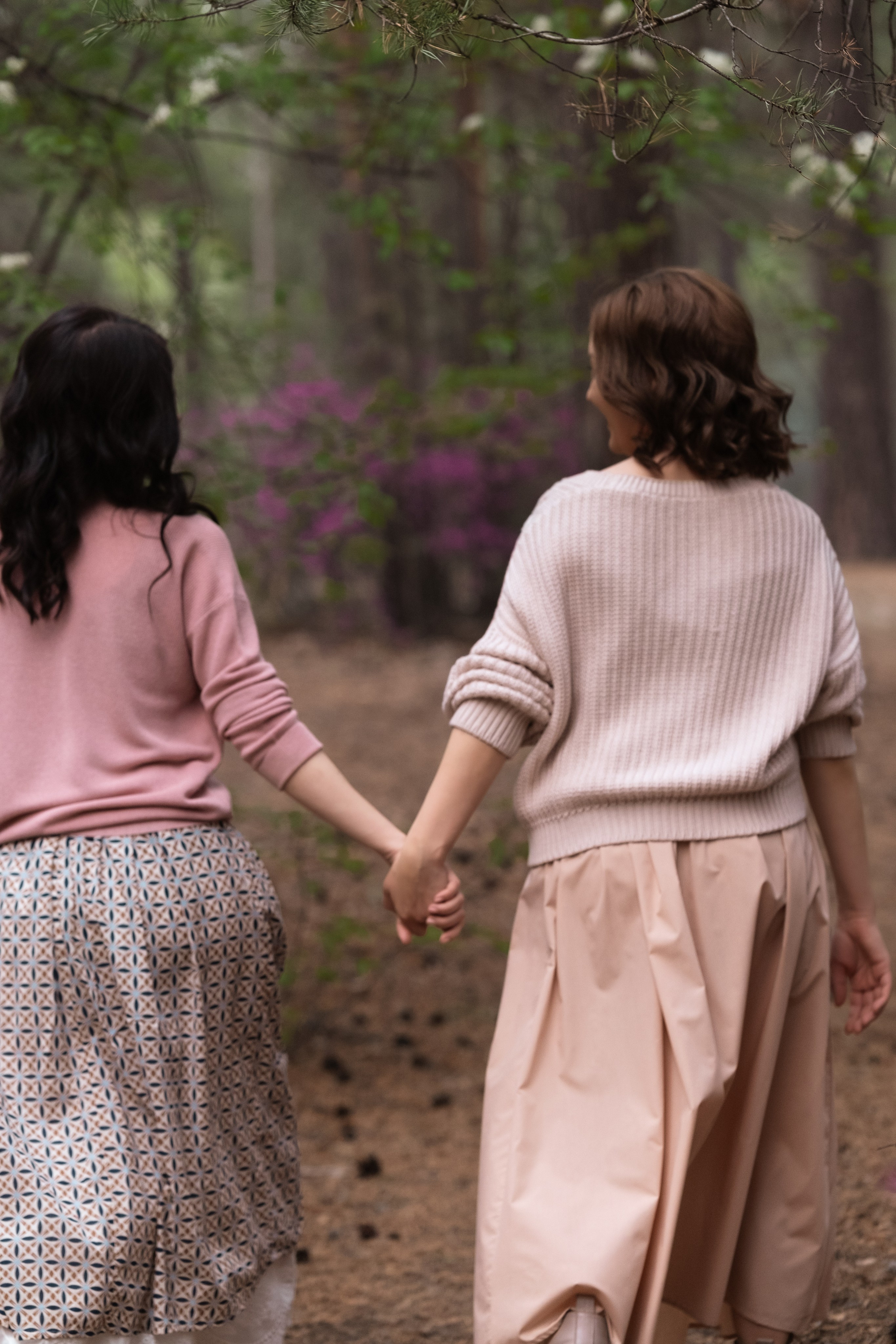 Фотосессия в багульнике. Портретный фотограф в Чите Анна Камратова. Помогу Вам создать историю, в которой Вы — главный герой!