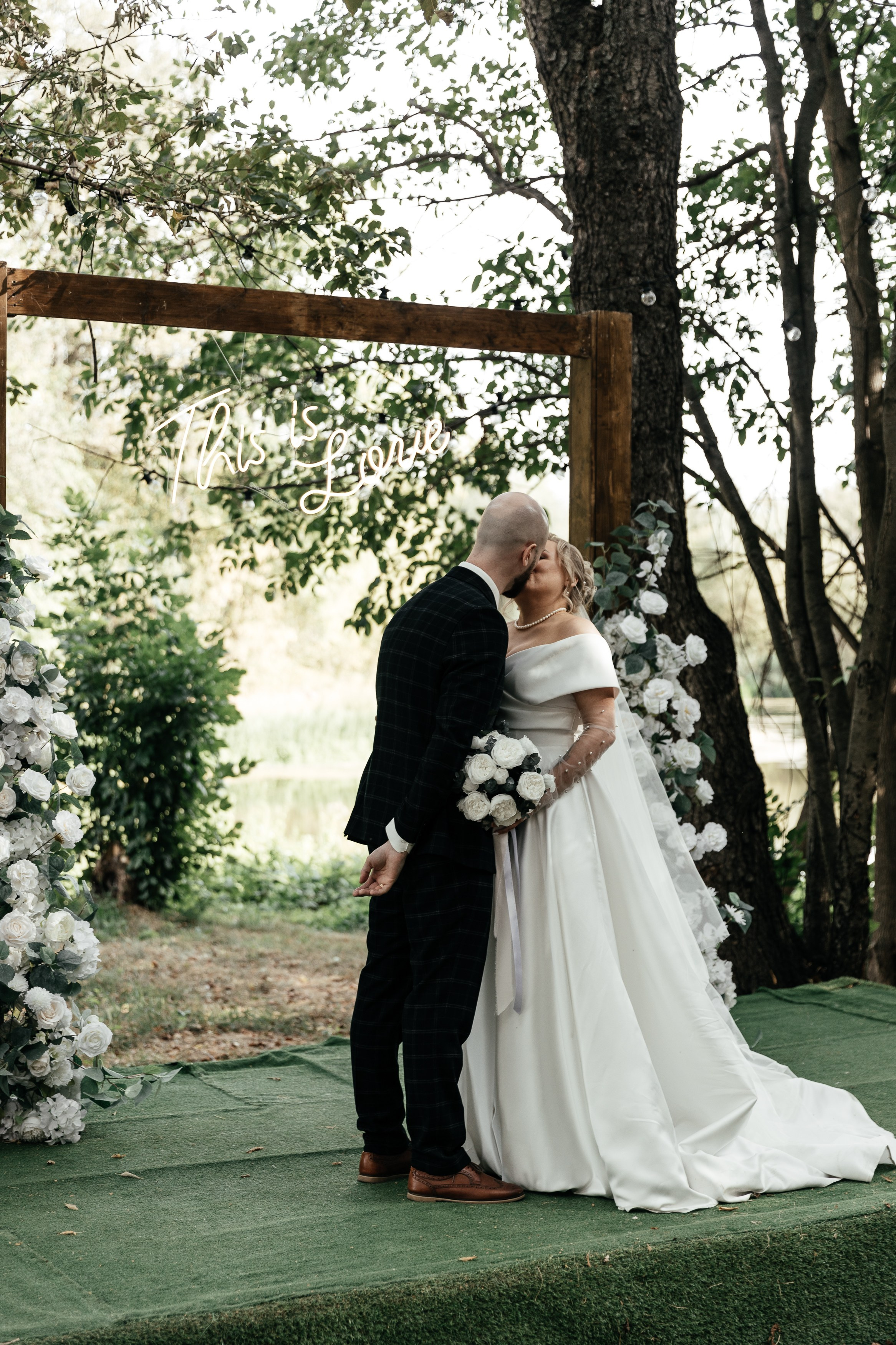 Свадебный фотограф Уфа — Руслан ГабдлисламовЖивые эмоции, красивые кадры, воспоминания на всю жизнь.Работаю по всей Республике Башкортоста. Свадебный фотограф Уфа Руслан Габдлисламов