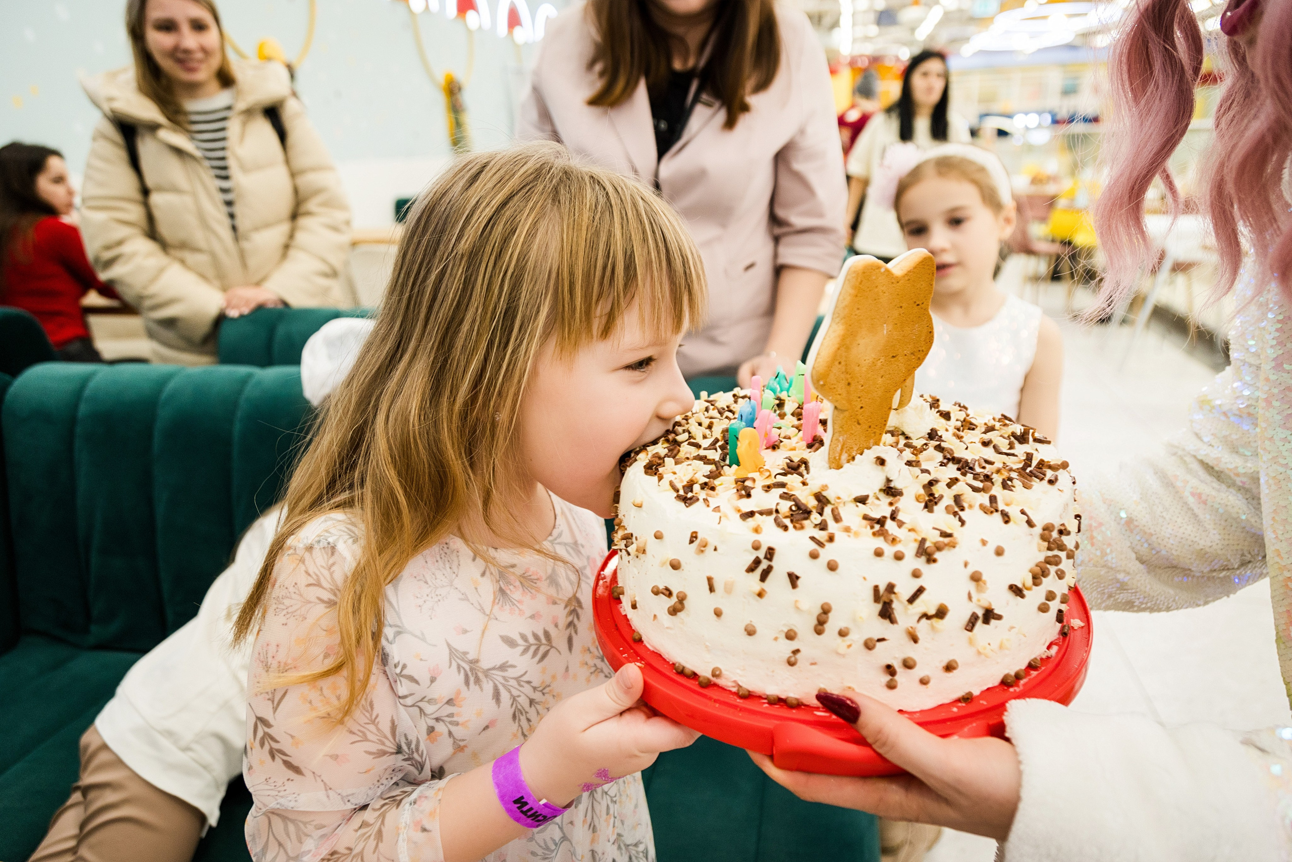 Ксении 7 лет. Детский фотограф видеограф в Хабаровске Михаил Орлов