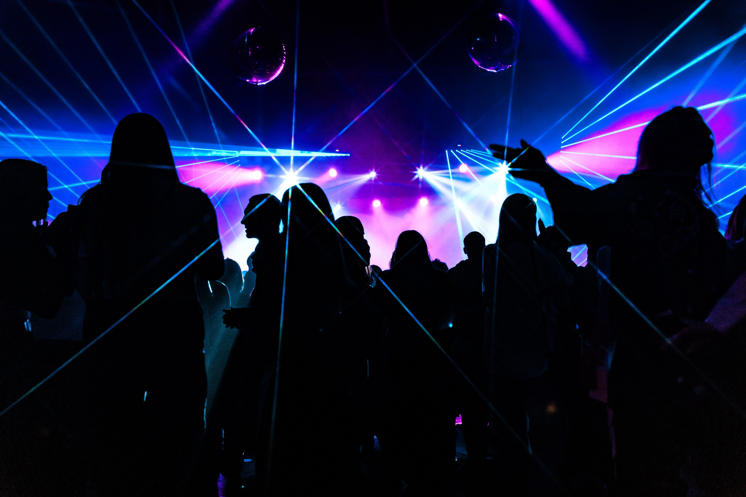 18.01.25 Tinder party. Репортажный фотограф Екатеринбург | Яркий, качественный репортаж | Концерты, клубы, репортаж, праздники, корпоративы