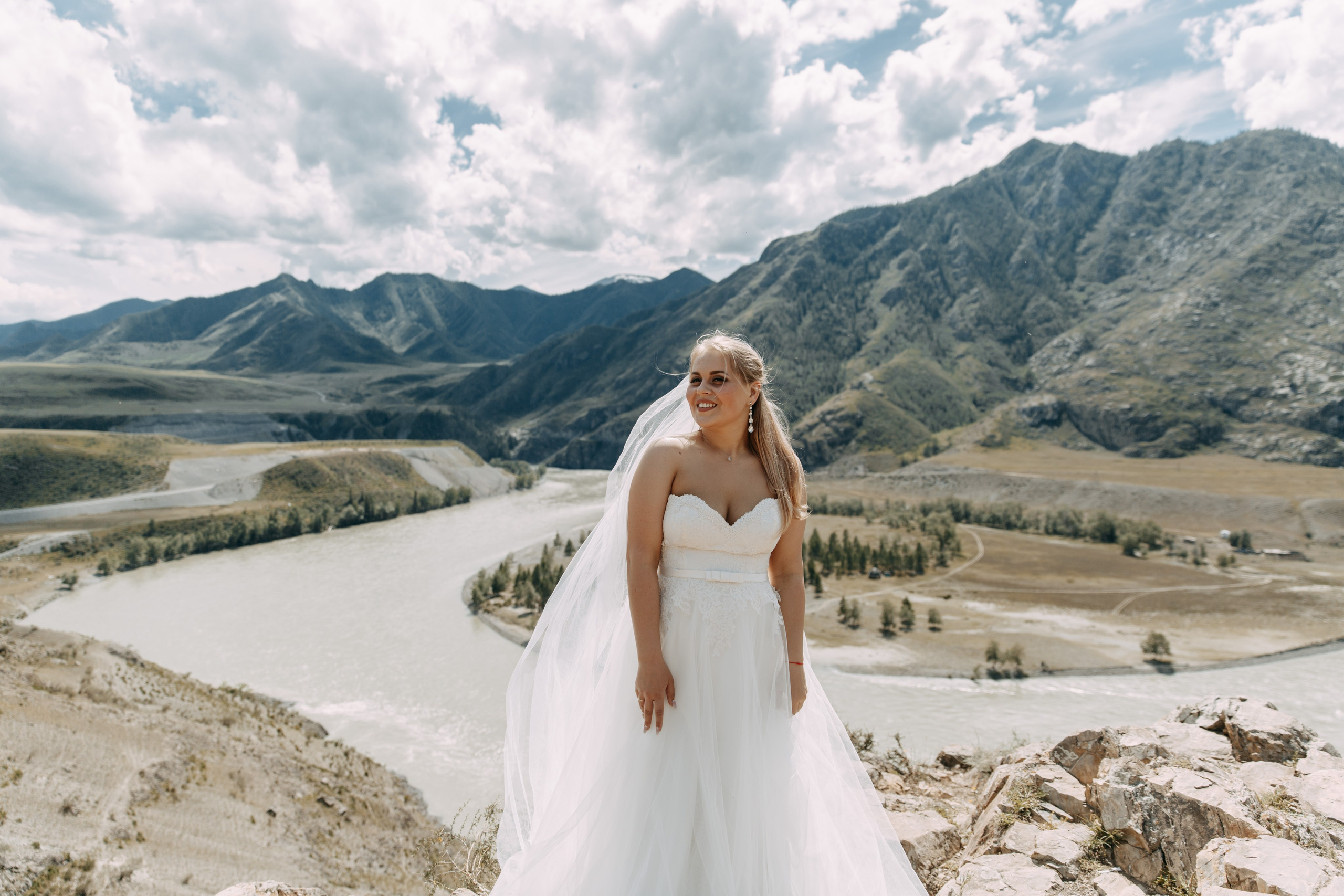 «Мы только что расписались и едем в свадебное путешествие. Будем в Ине». Фотограф Любовь Щербинина