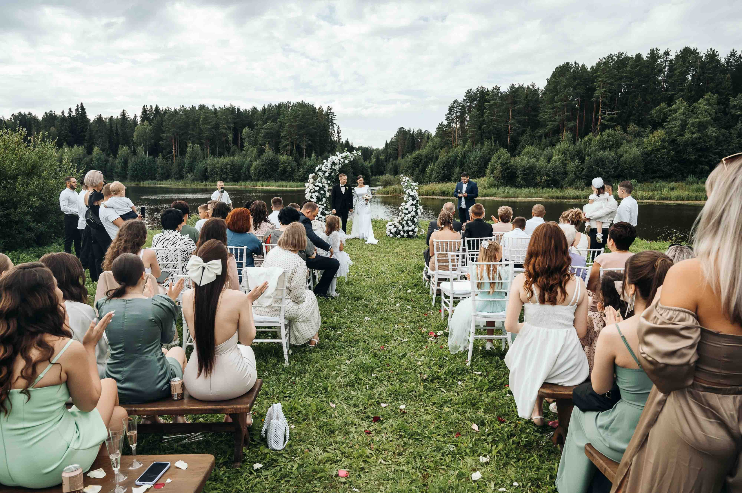 Совместные сборы в отеле. Свадебный и семейный фотограф в Котласе Никита Попов