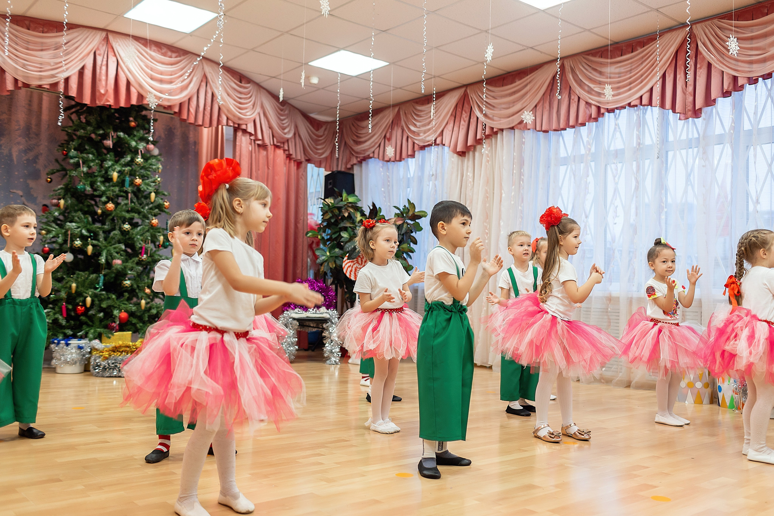 Утренник_"Карамельная фабрика» 2024. Семейный фотограф в Санкт-Петербурге