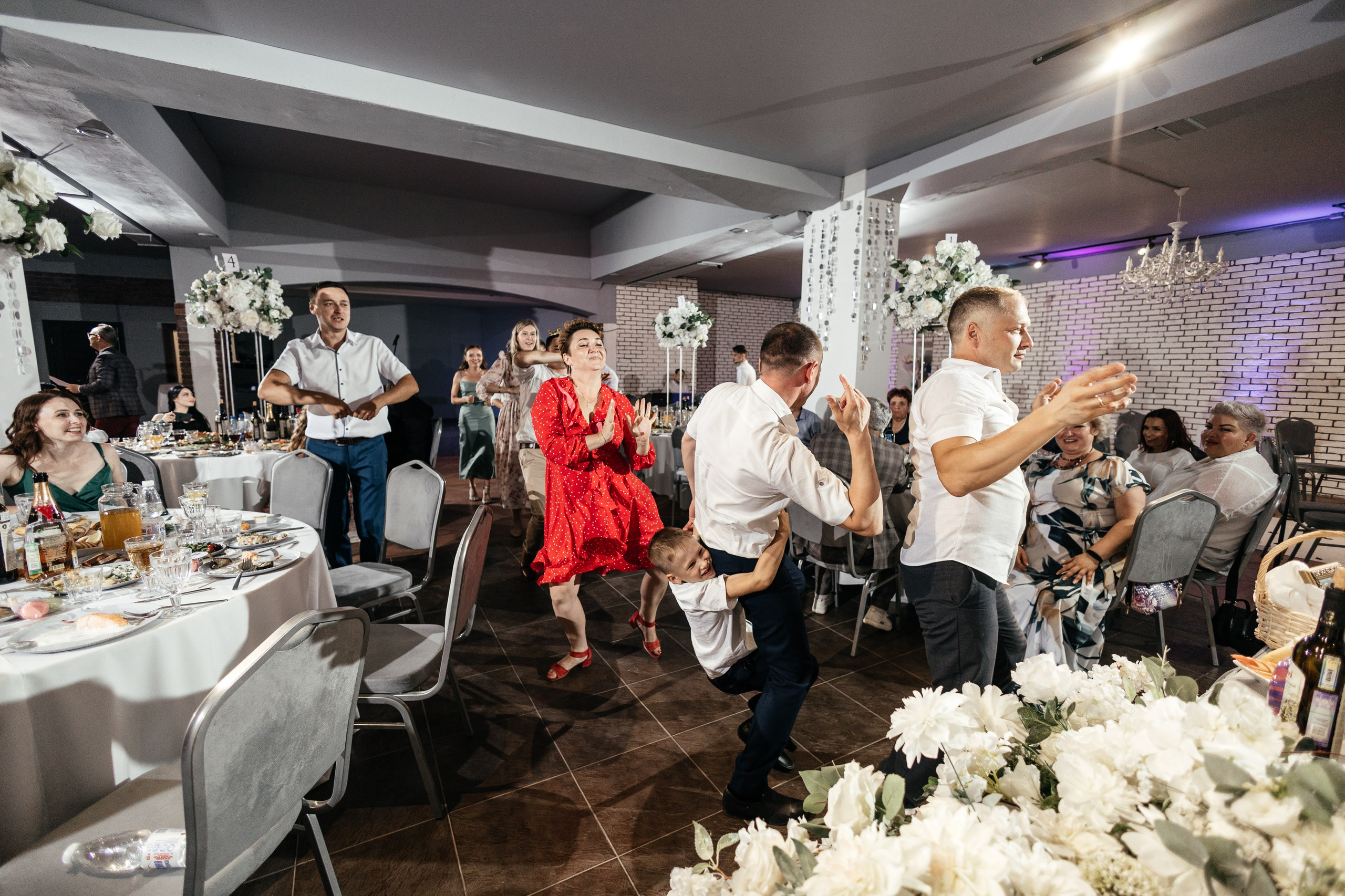 Свадебный фотограф Уфа — Руслан ГабдлисламовЖивые эмоции, красивые кадры, воспоминания на всю жизнь.Работаю по всей Республике Башкортоста. Свадебный фотограф Уфа Руслан Габдлисламов