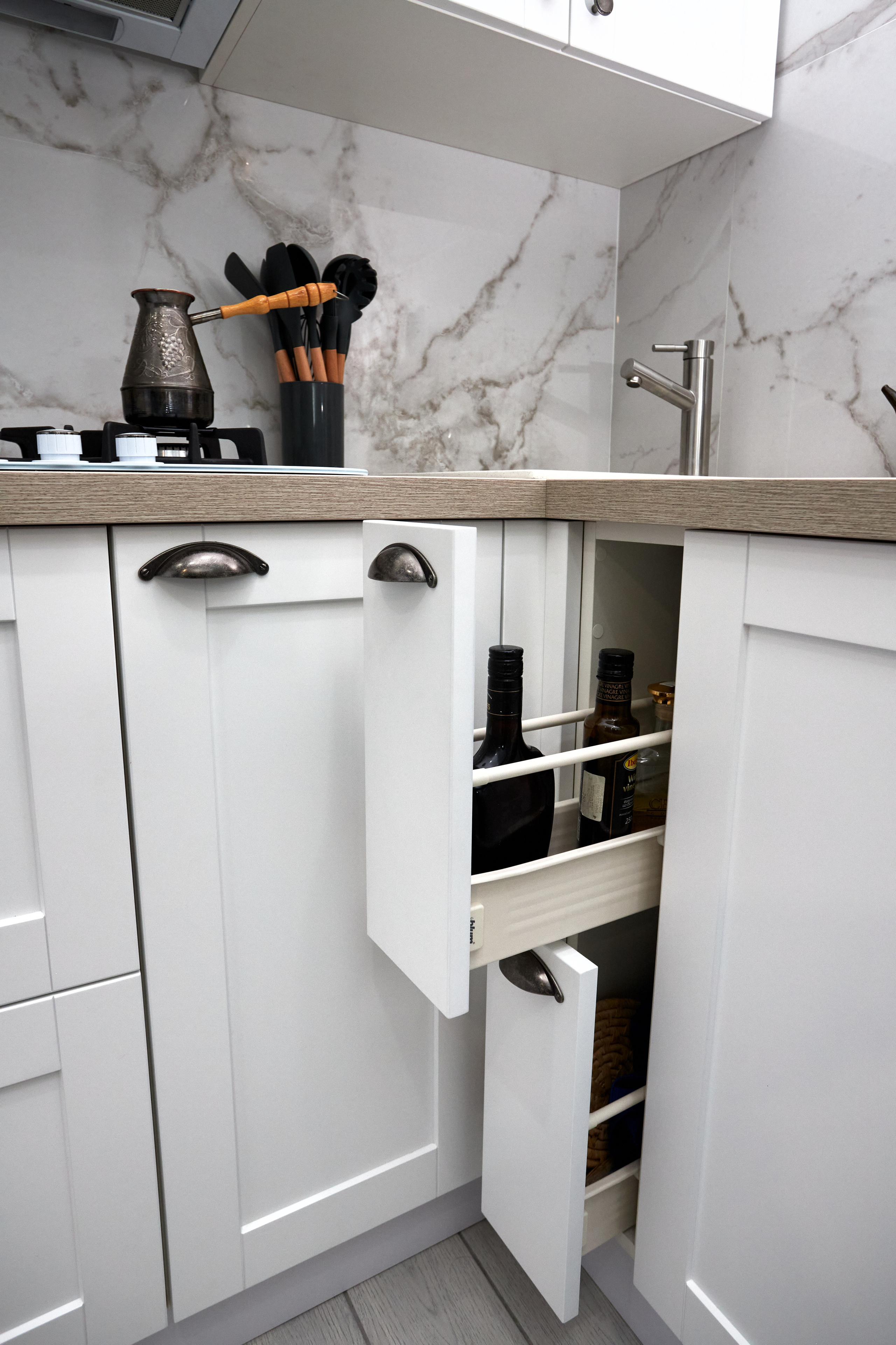 Светлая практичная кухня. Мебель под заказ. Дрогичин