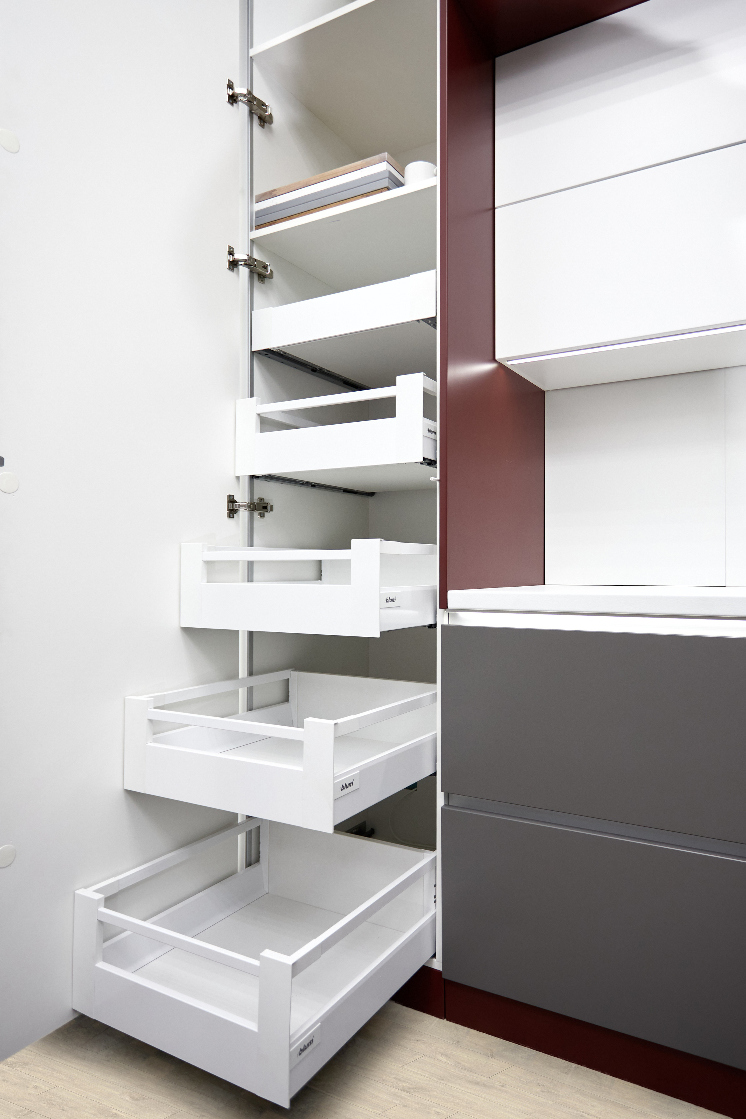 Вино. Мебель под заказ. Дрогичин