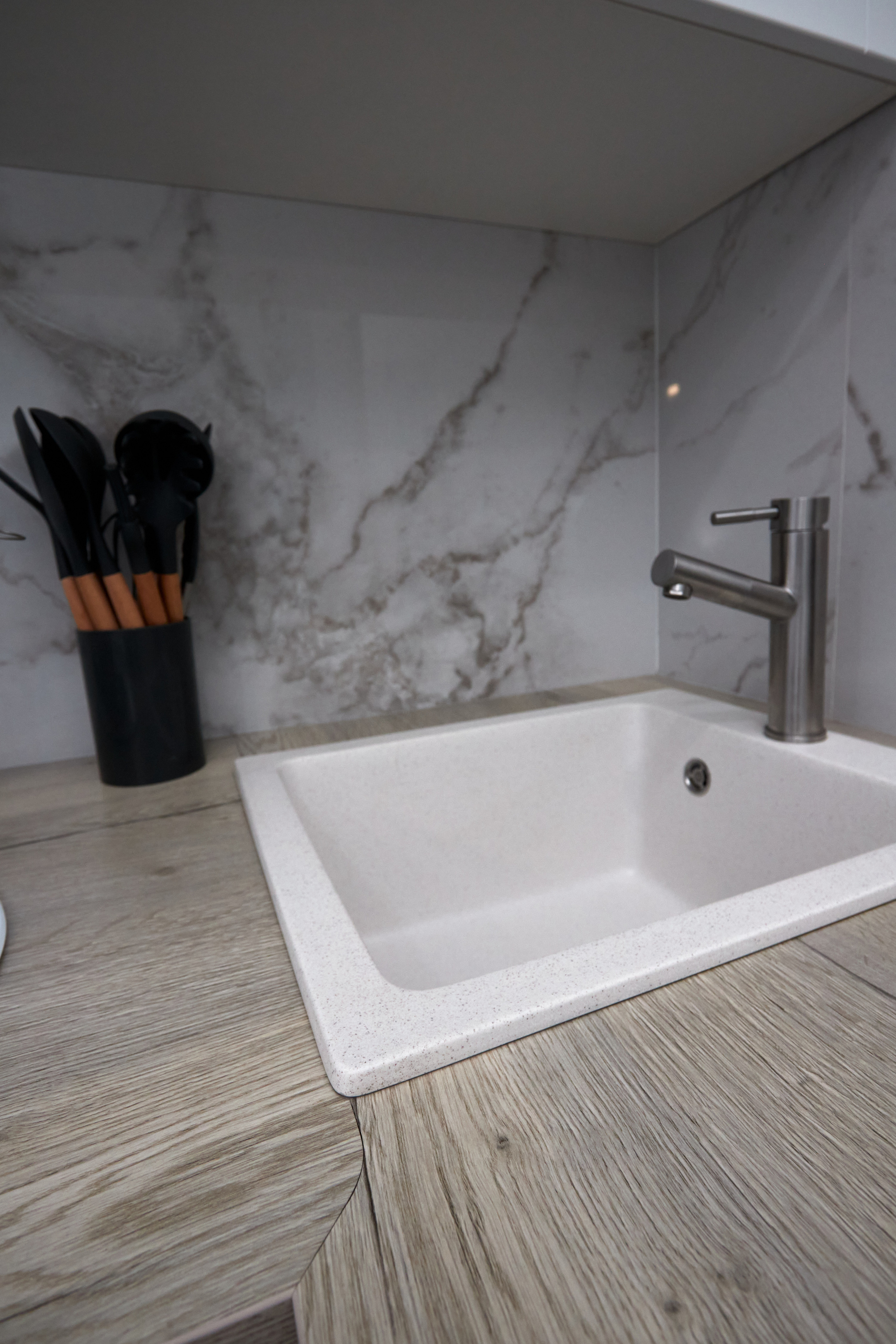 Светлая практичная кухня. Мебель под заказ. Дрогичин