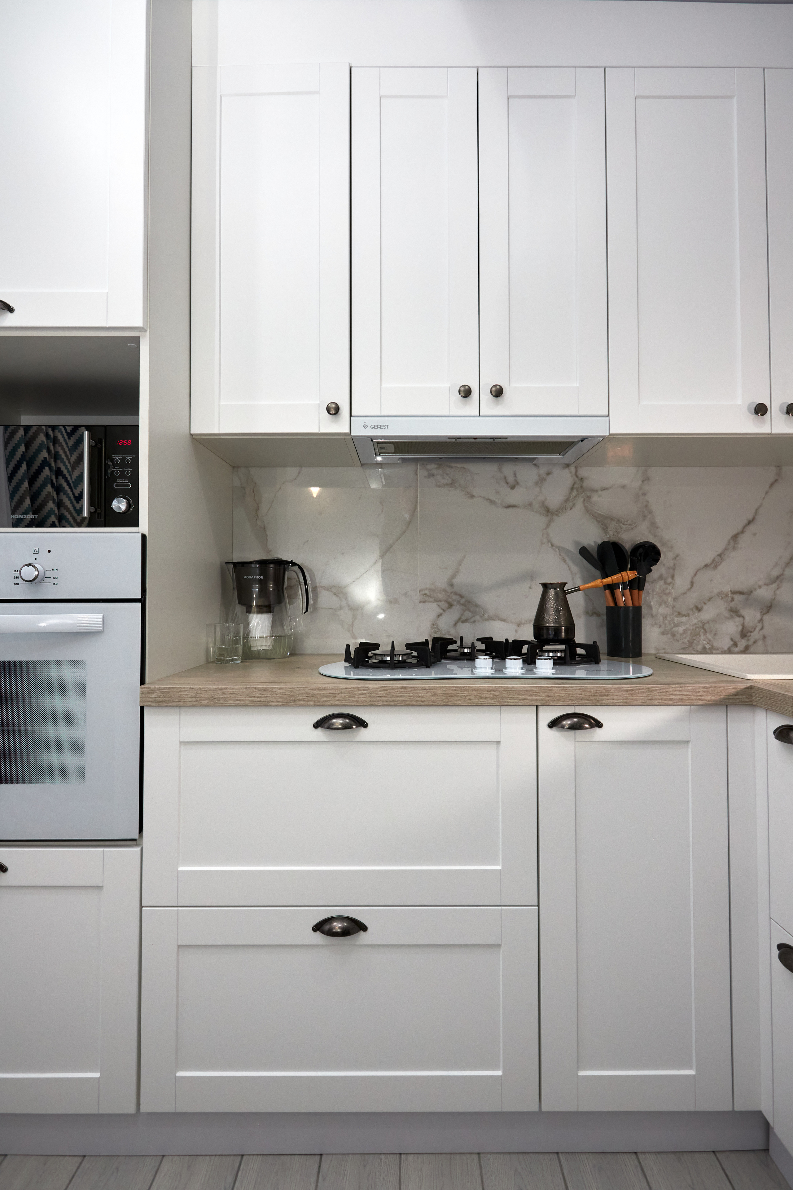 Светлая практичная кухня. Мебель под заказ. Дрогичин