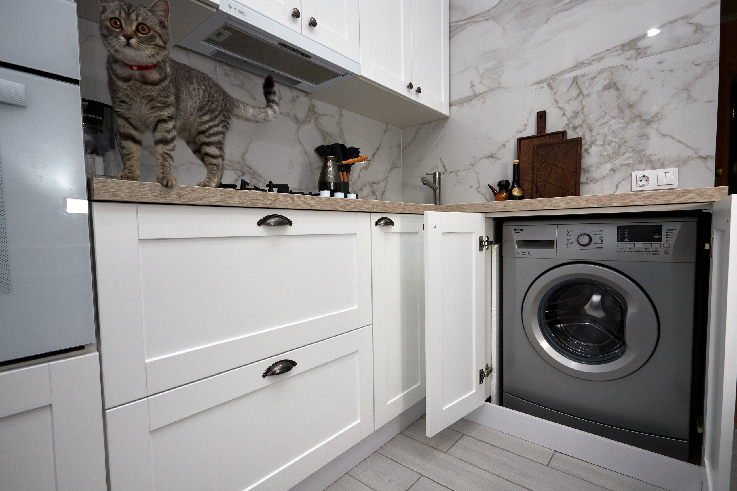 Светлая практичная кухня. Мебель под заказ. Дрогичин