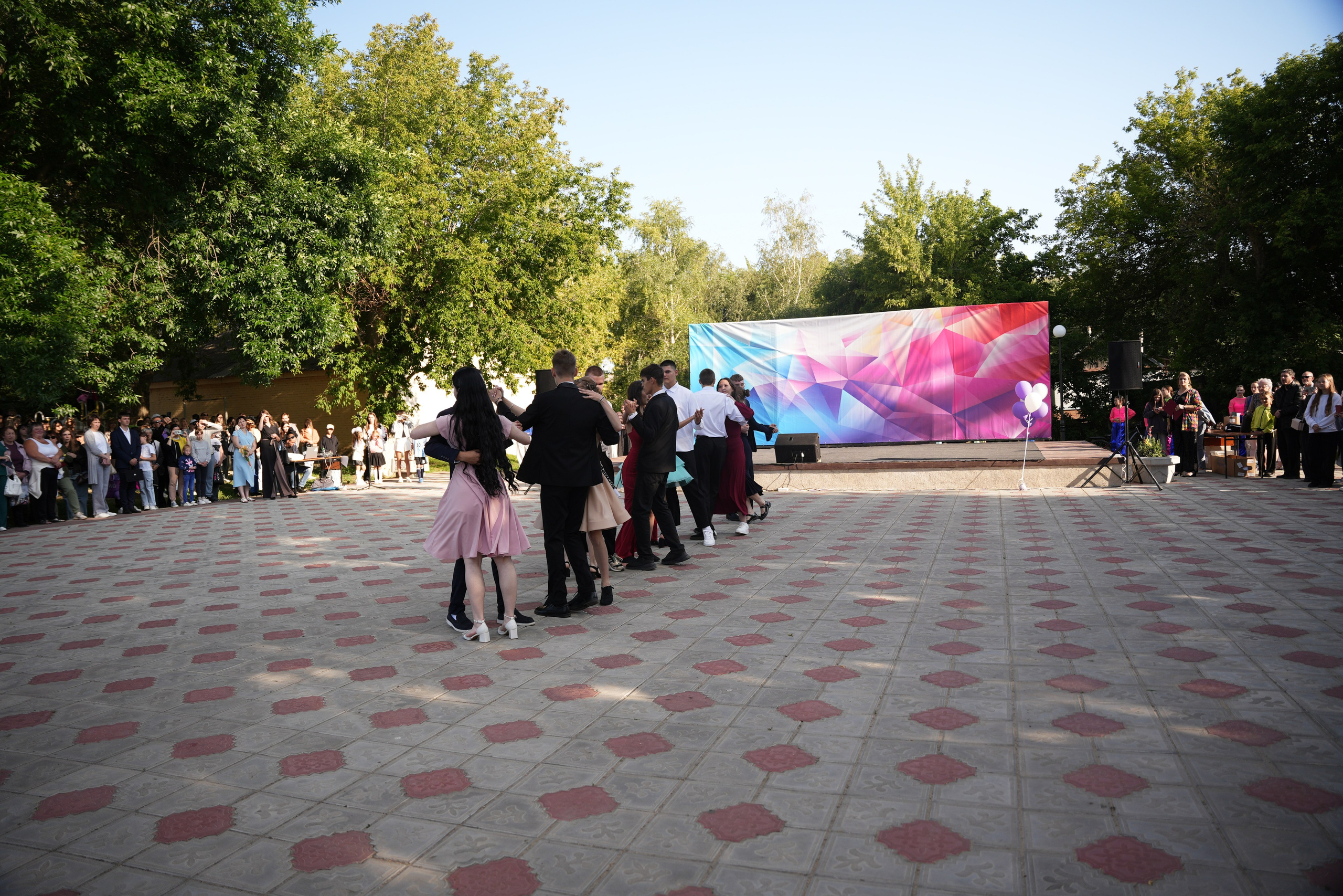 Выпускной в парке. Ольга Плаксина фотограф в Саратове