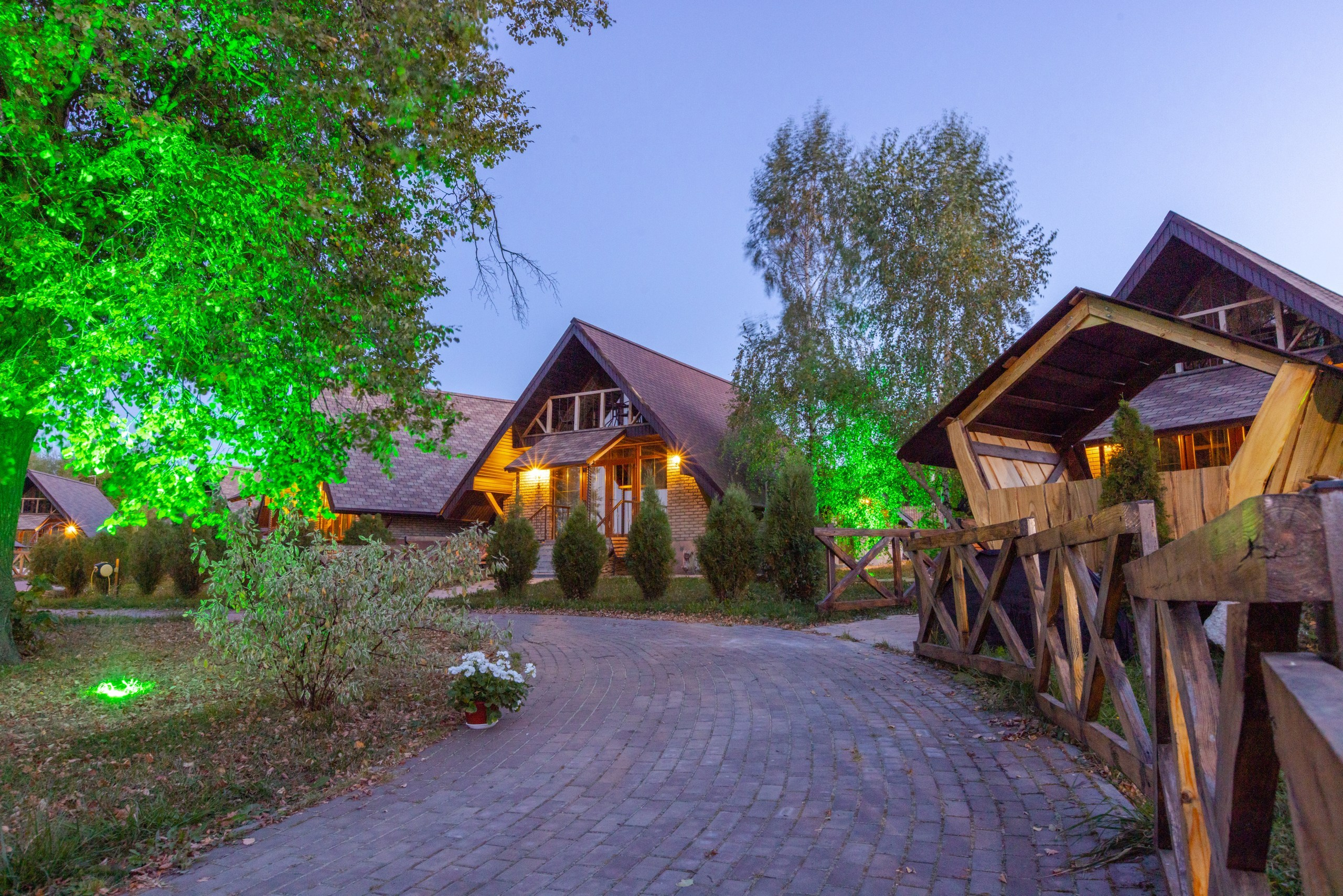 Большая Тросна вечером и новый бассейный комплекс. Фотограф в Туле Крупский АнДРей. Фотостудия «КАДР71» в Туле