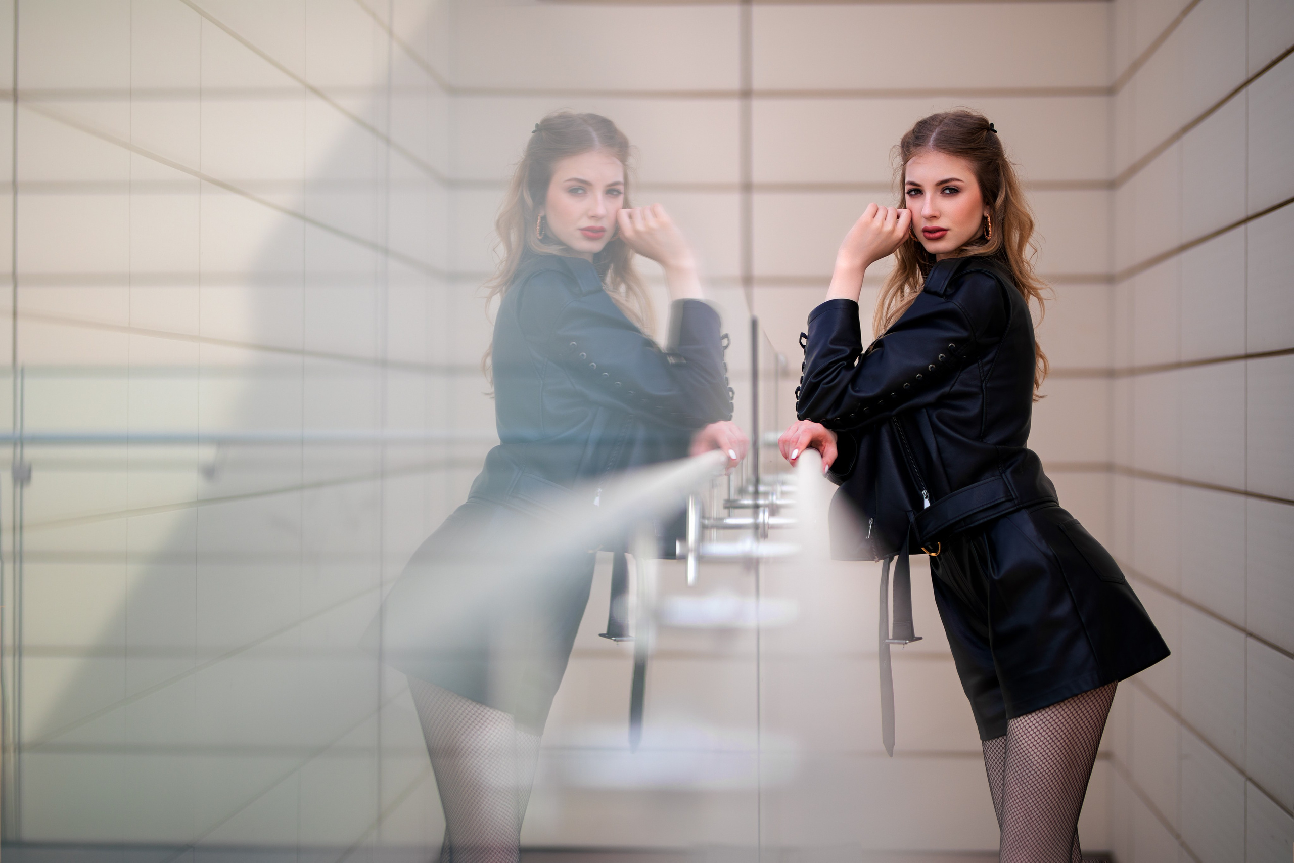 Фотосет с Ксенией на крыше высотного здания в формате для «себя»