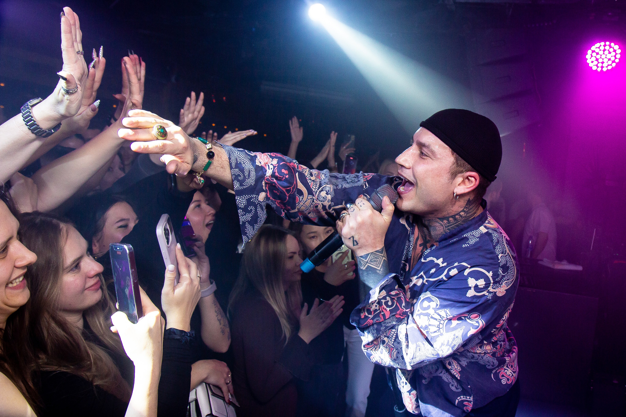 Концерт VA.NO | QUEST PISTOLS SHOW. Репортажный фотограф в Ялте Алексей Семёнов