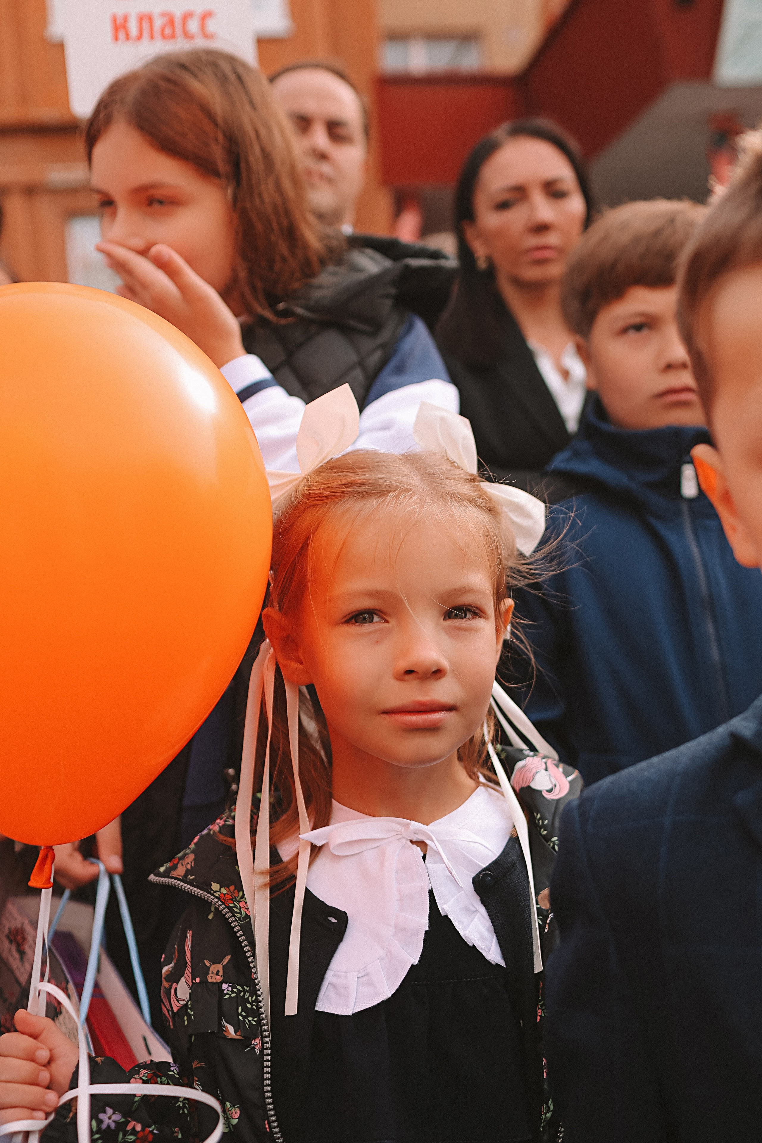 1 сентября линейка+кл час+портреты. Семейный фотограф Тюмень, фотограф на роды Салмина Мария