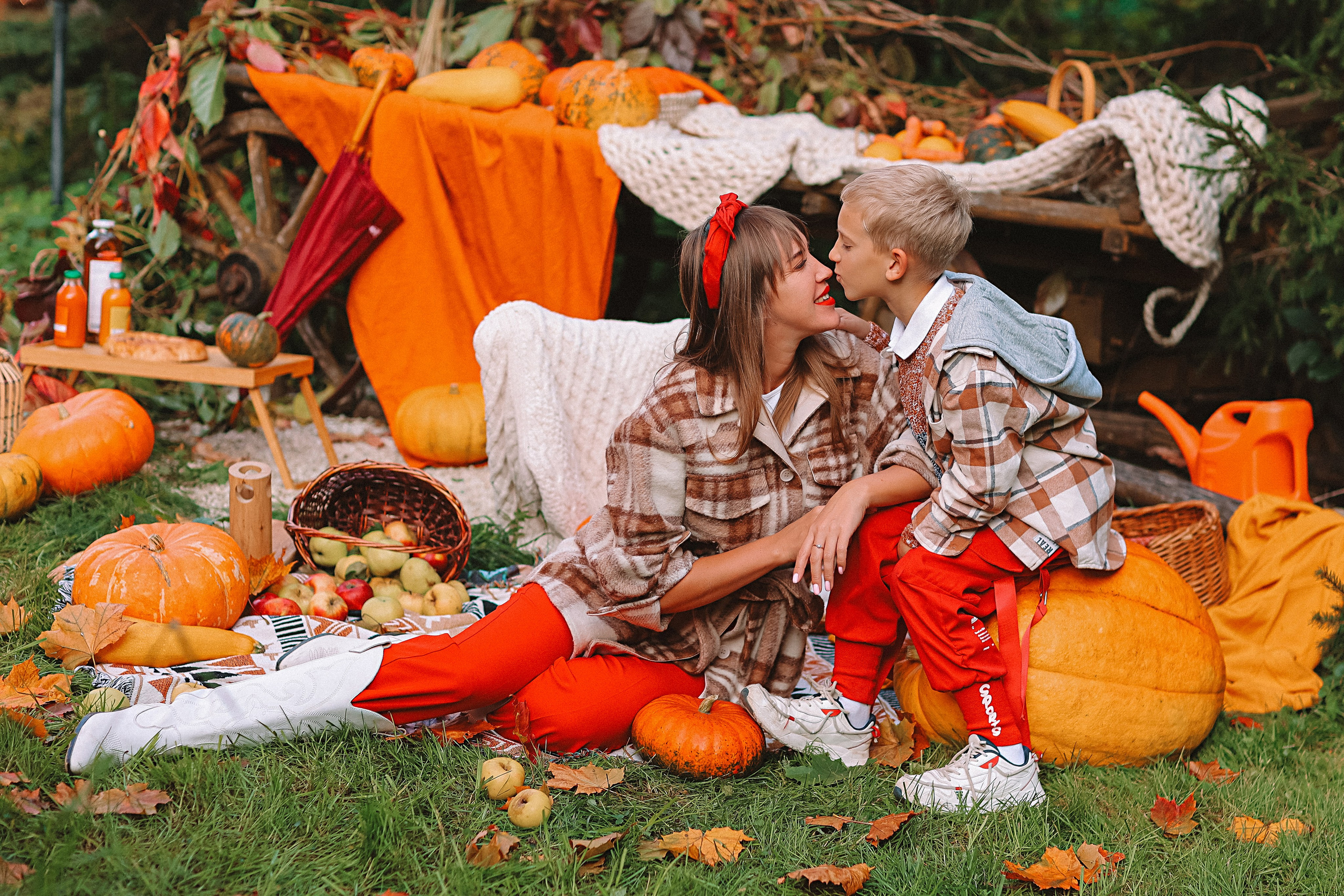 Тыквы. Семейный фотограф Тюмень, фотограф на роды Салмина Мария