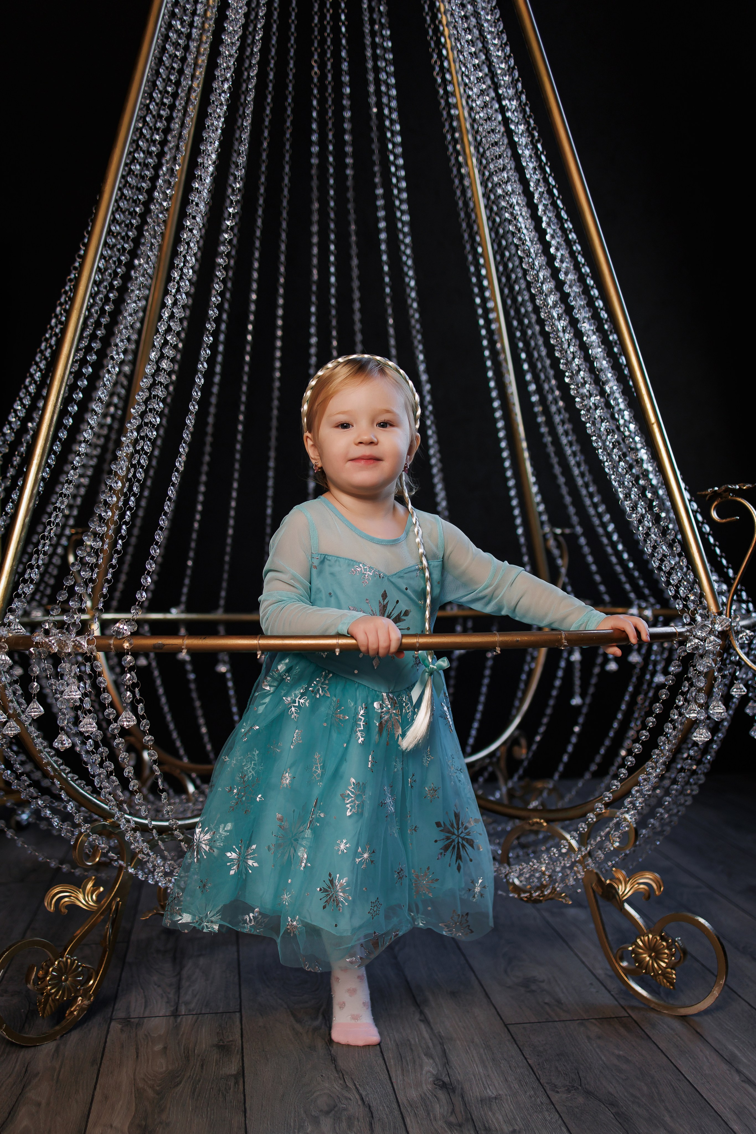 Ваши фотографии. Интерьерная фотостудия Background в Омске