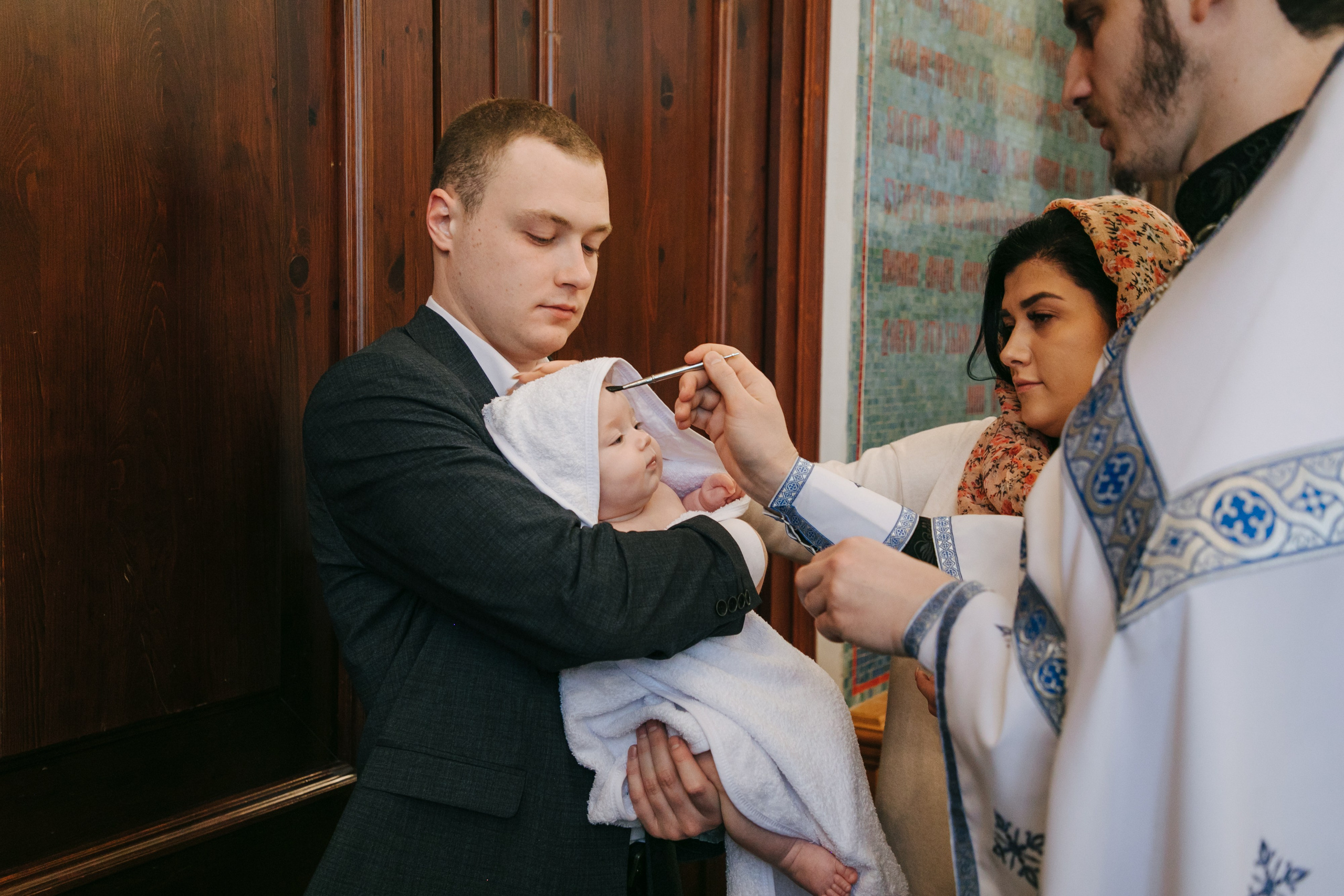 Крещение Храм Спаса Нерукотворного Образа г. Всеволожск. Фотограф на крещение в Санкт Петербурге