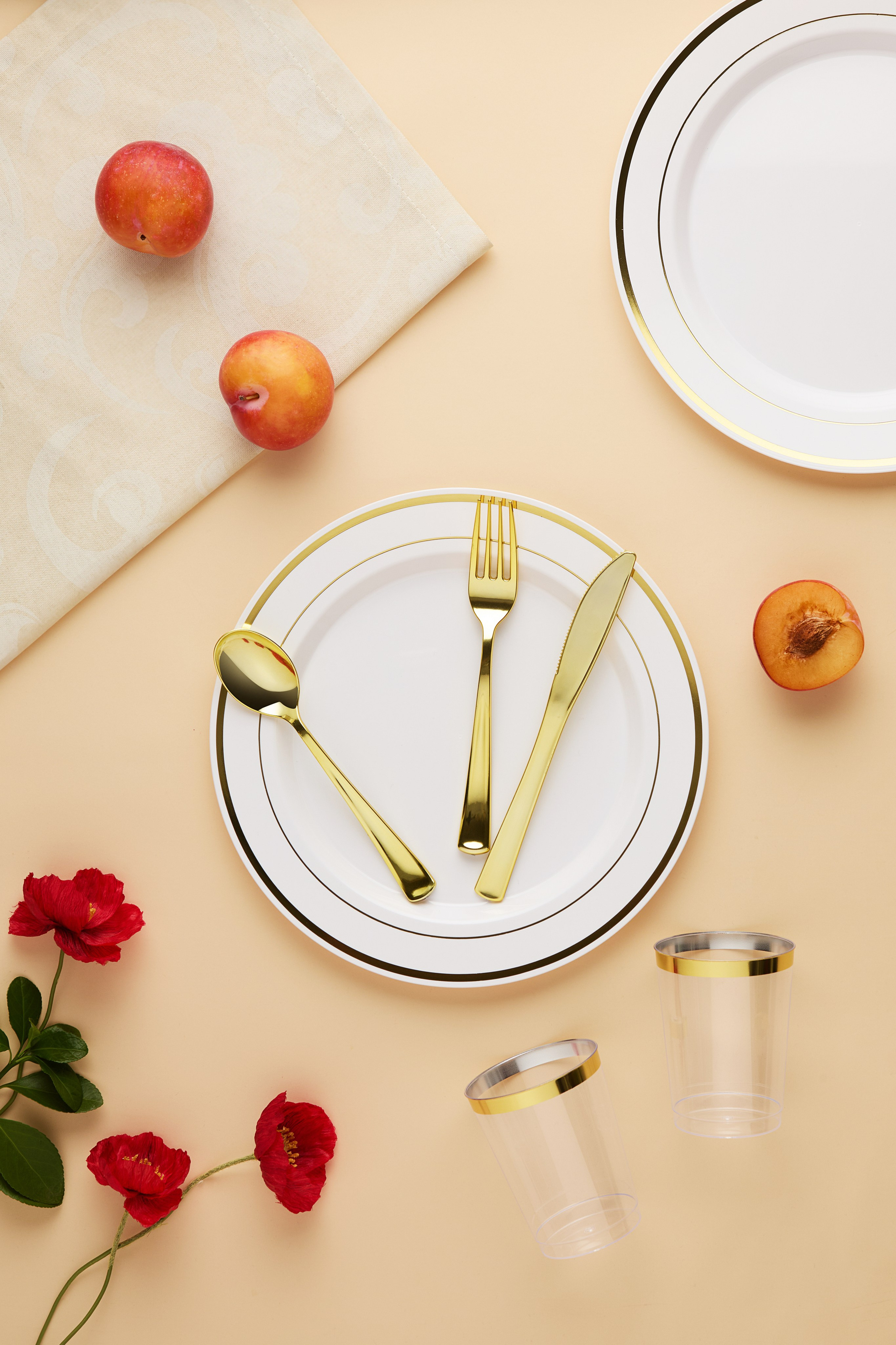 Пластиковая посуда. Сайт о предметной, имиджевой и портретной фотографии, фотограф Фил Киреев