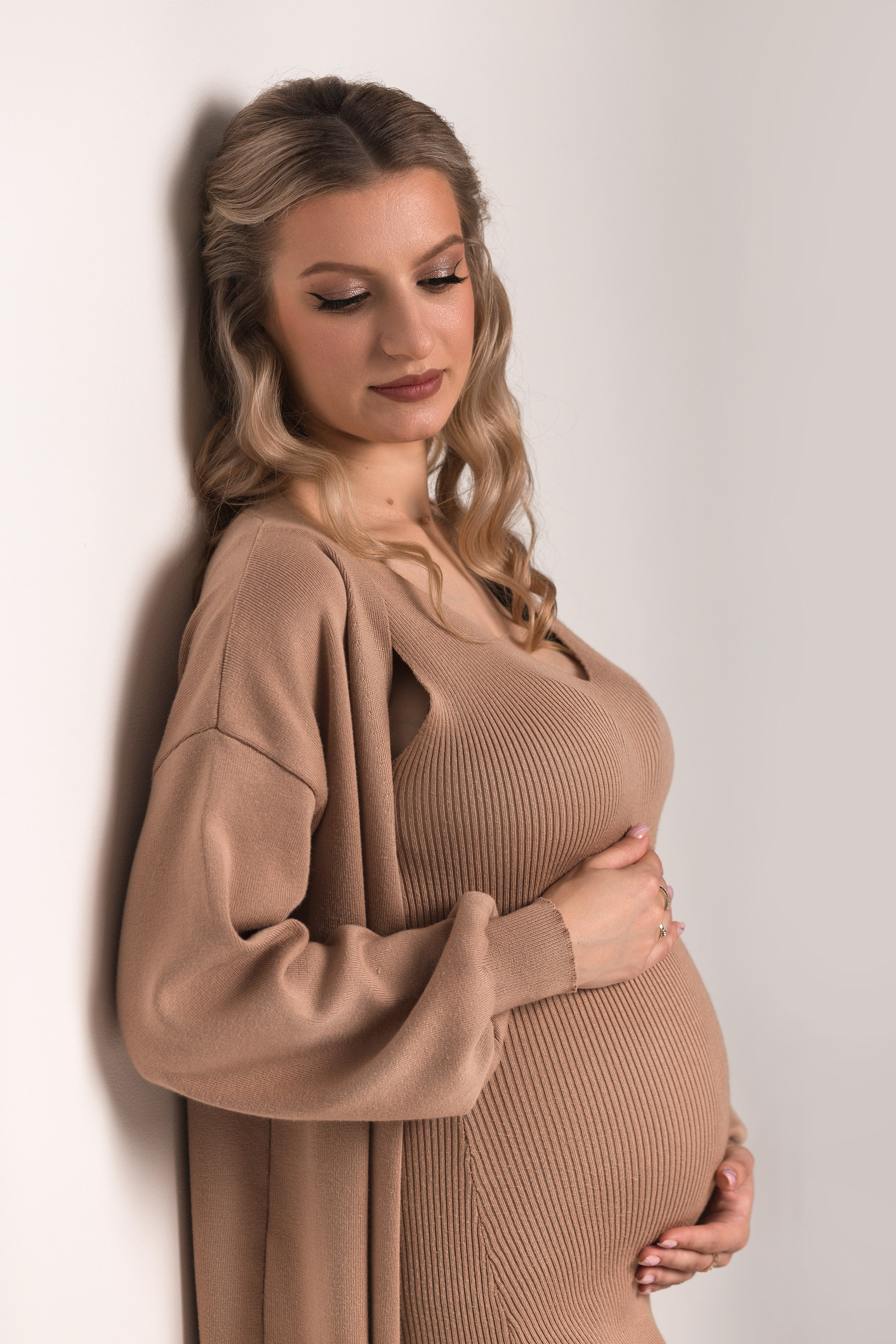 Фотосессия беременности в Омске. Фотограф новорожденных в Омске Анастасия Моисеева