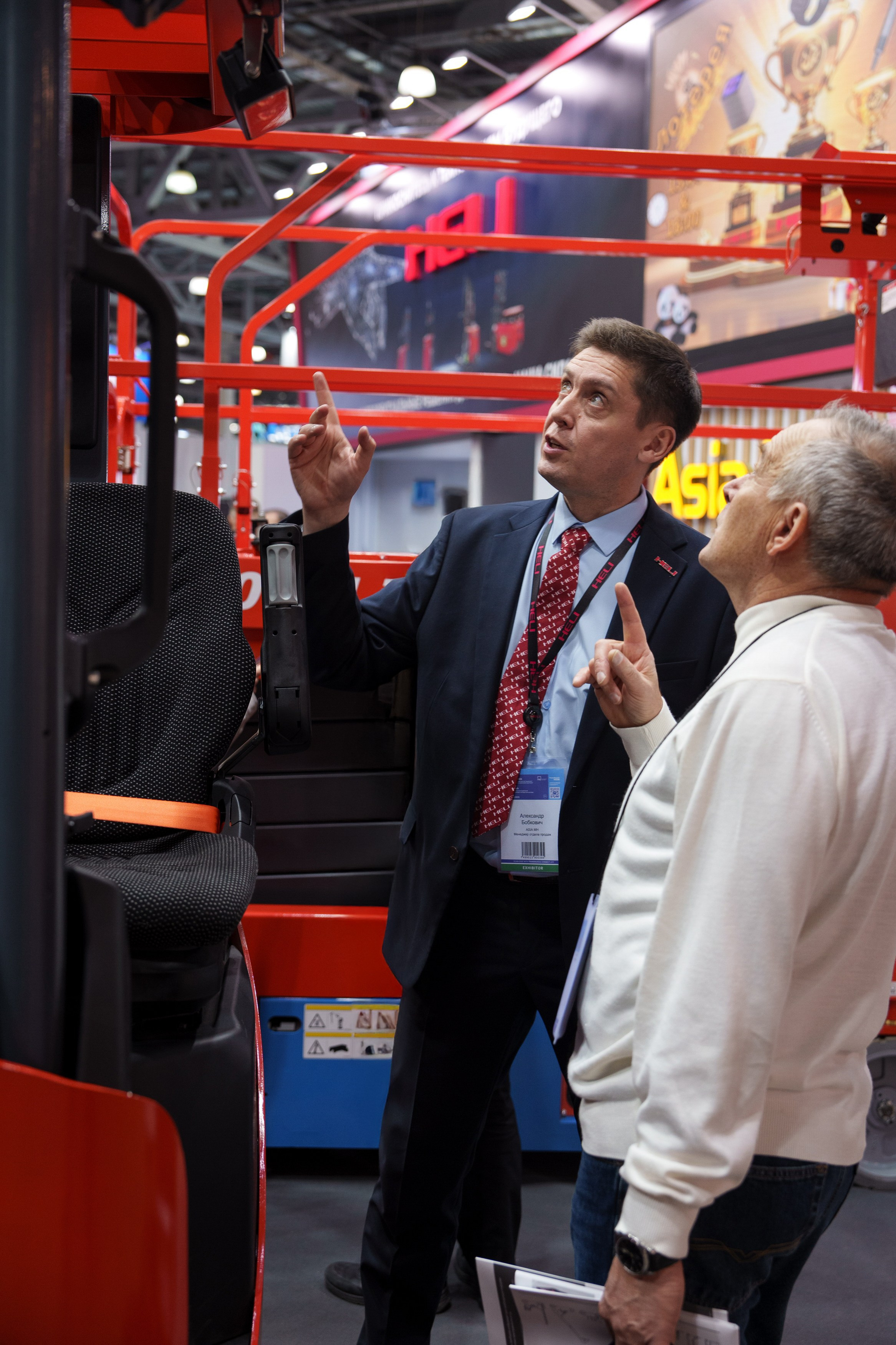 HELI. Стенд в Крокус Экспо. Фотограф Саша Блюз