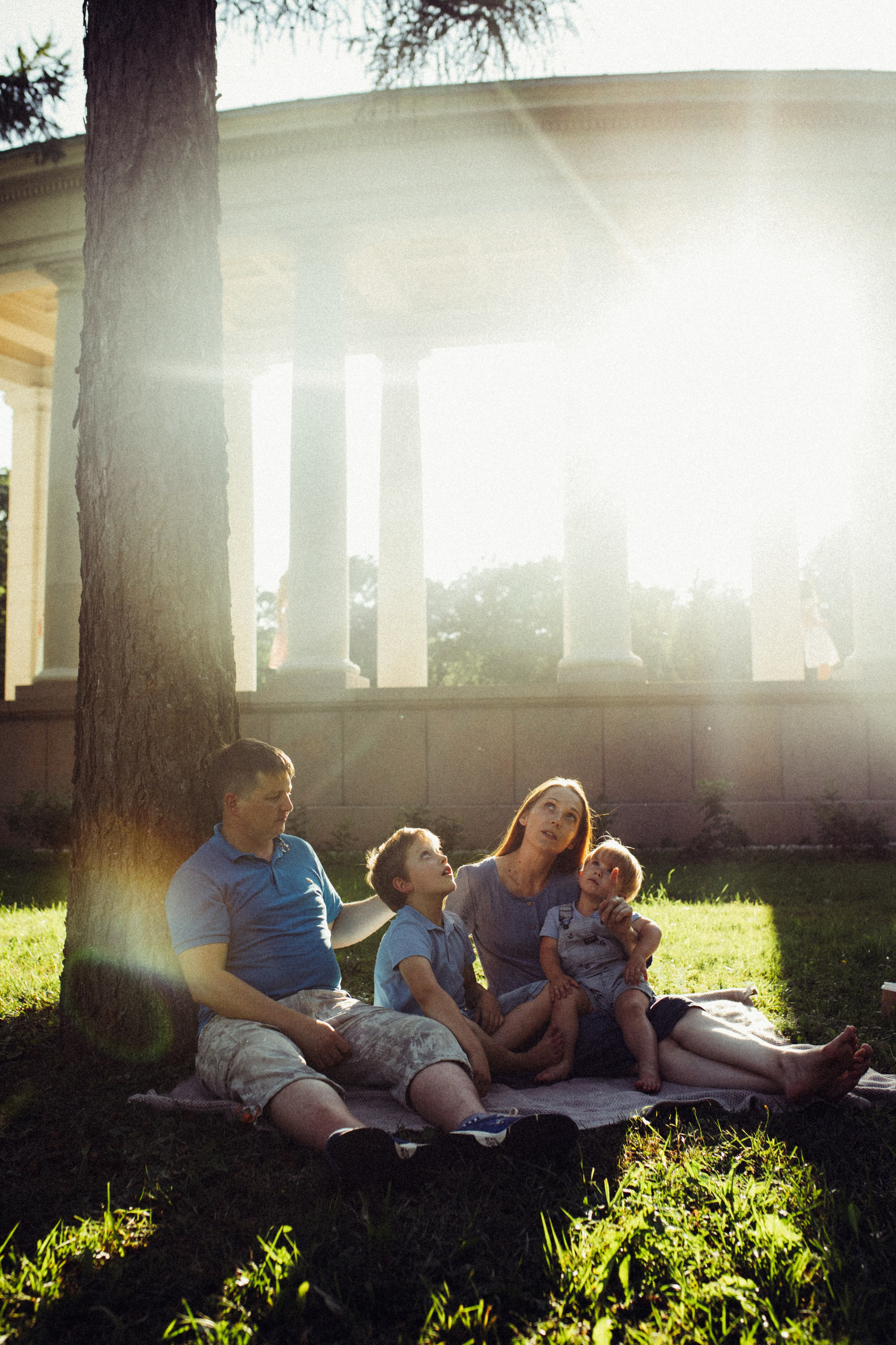Семейная фотосессия в усадьбе Архангельское. Фотограф Лебедева Наталья