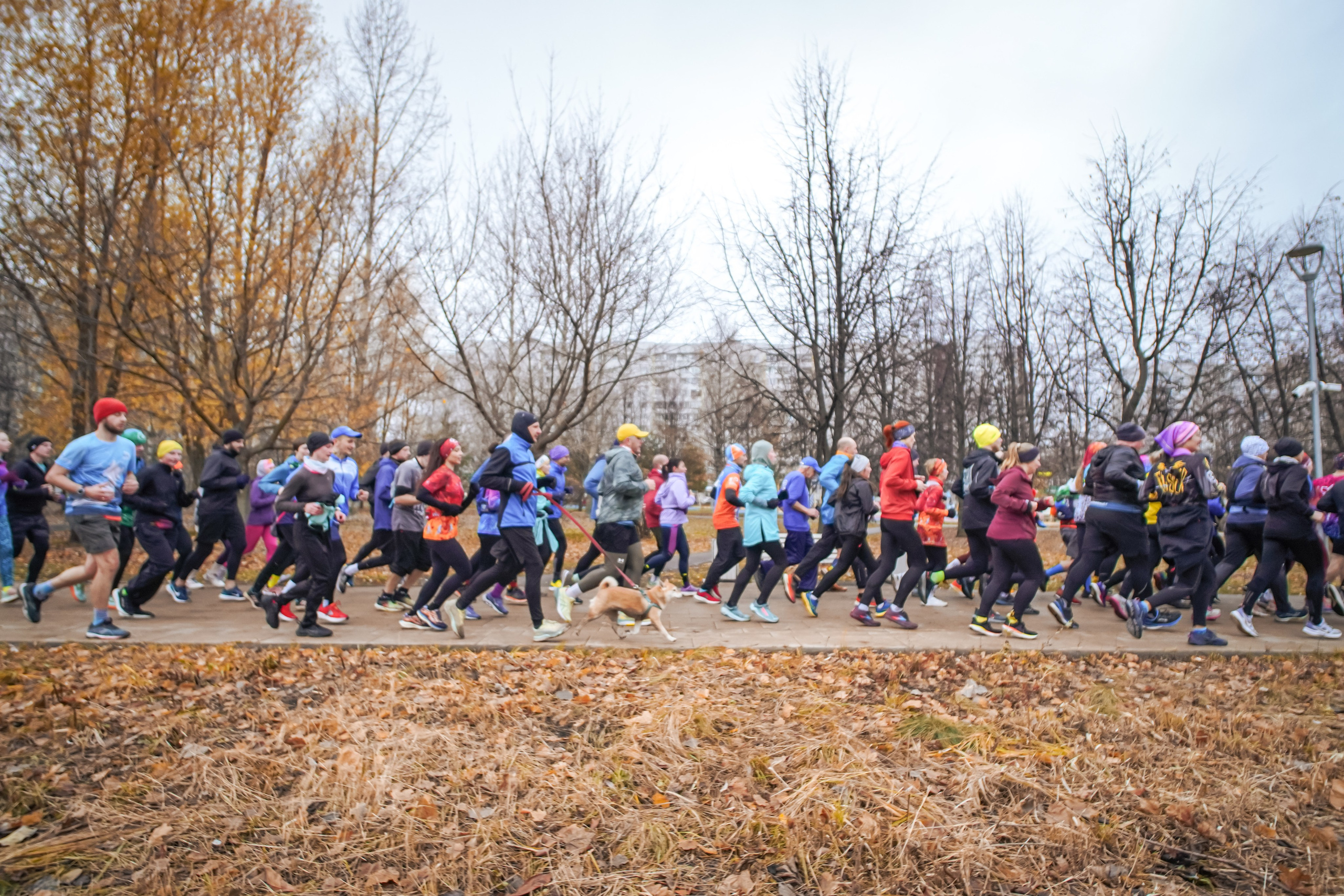 #марафонудома #яuzarun 2024 2-я петля, группа 6:30. Роман Капилюшов. Бег. Фото. Видео. г. Люберцы
