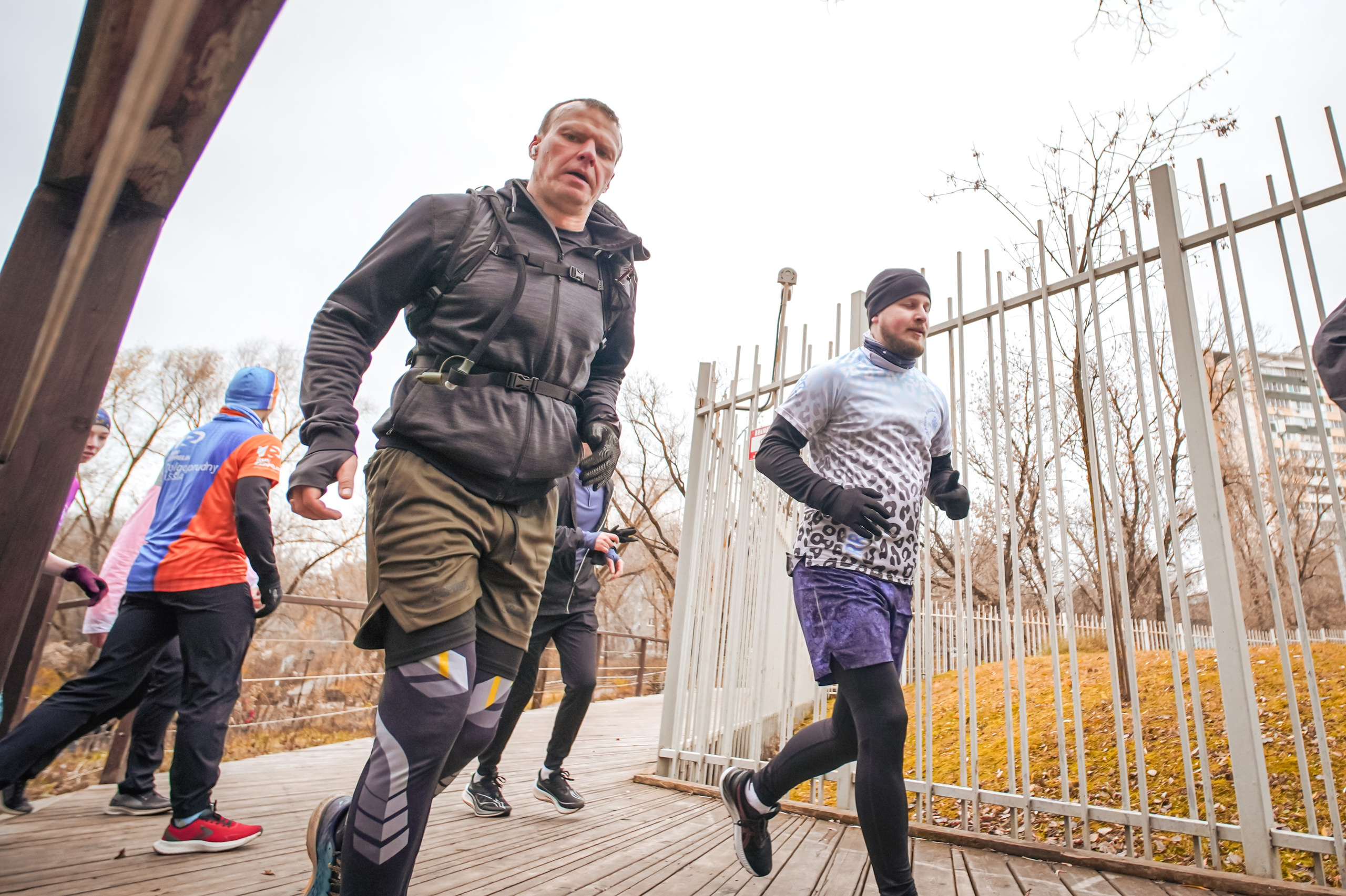 #марафонудома #яuzarun 2024 2-я петля, группа 6:30. Роман Капилюшов. Бег. Фото. Видео. г. Люберцы