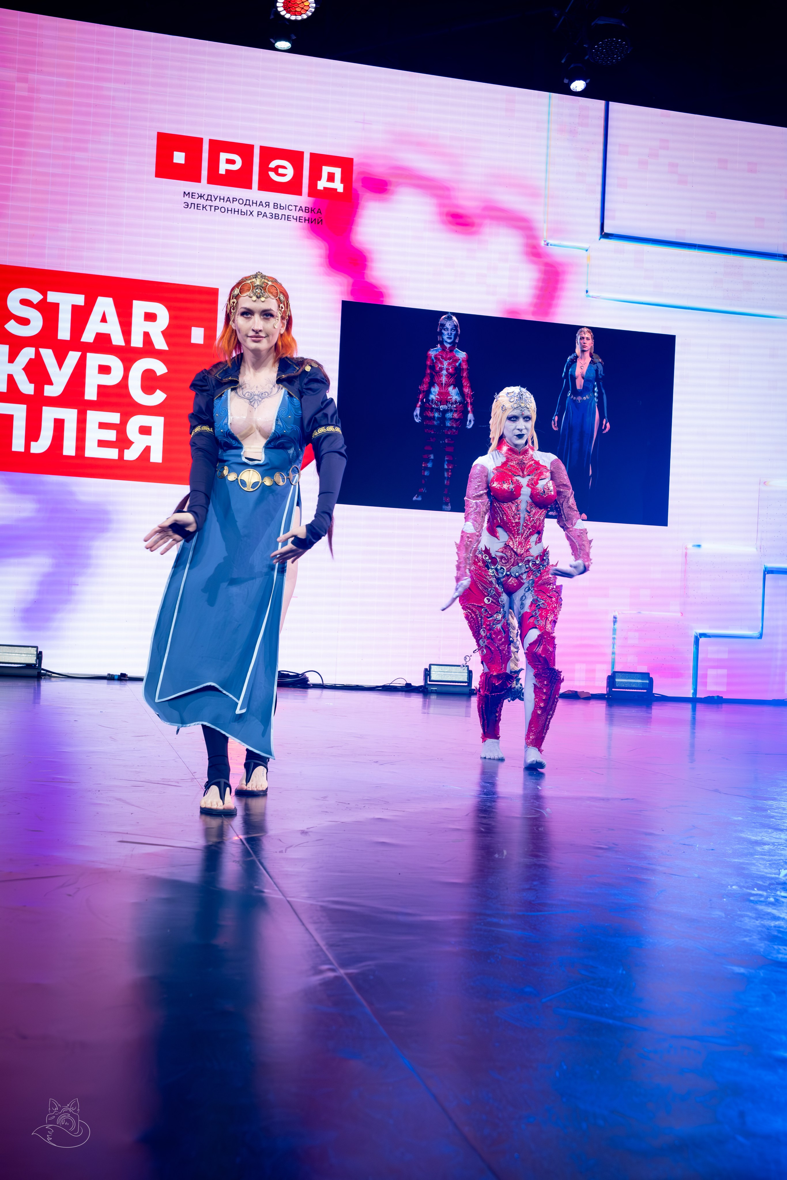 Сцена РЭД ЭКСПО 2024. Косплей фотограф