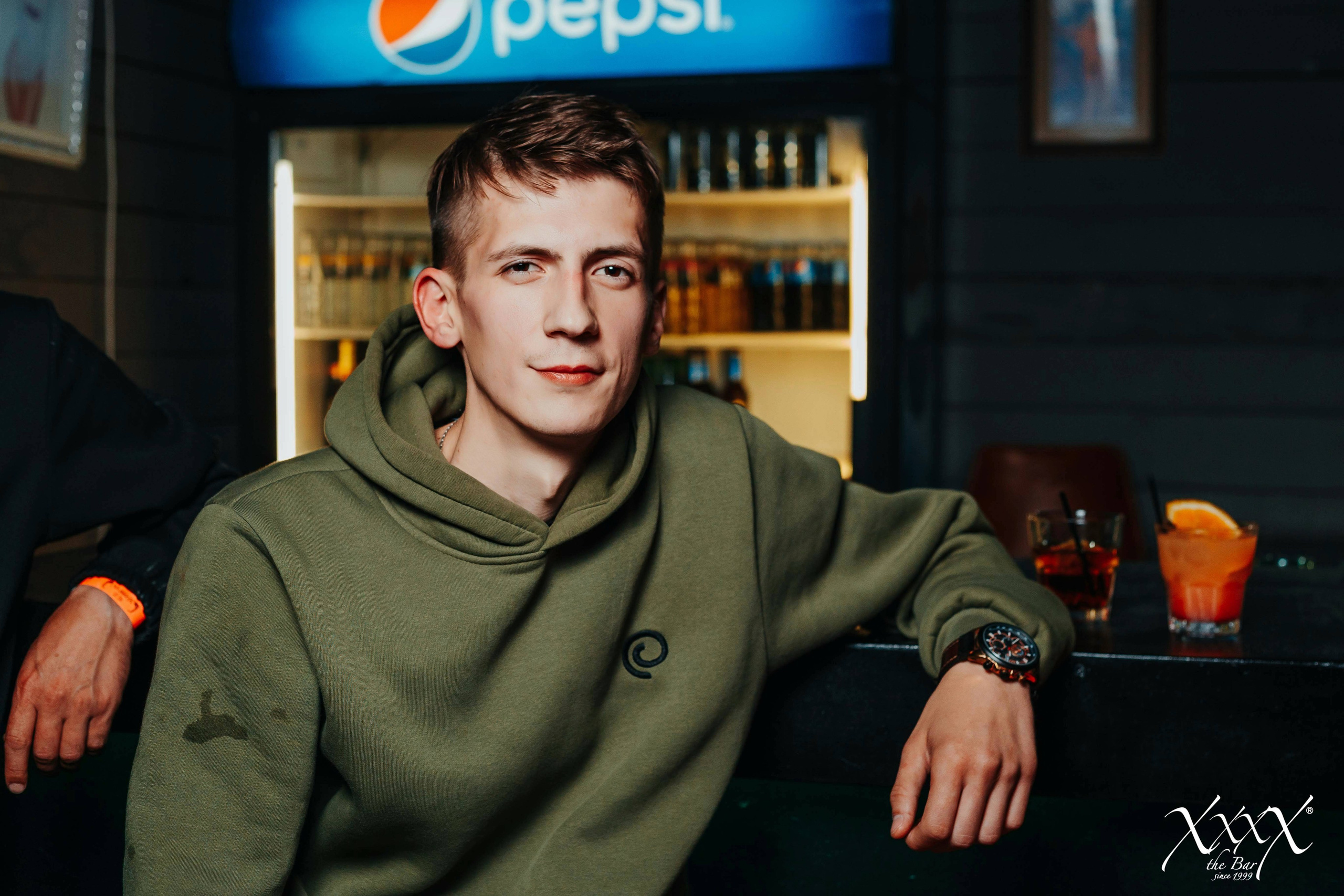 The bar XXXX. Репортажный (Event) фотограф в Барнауле | Даниил Маркин | Качество и вайб