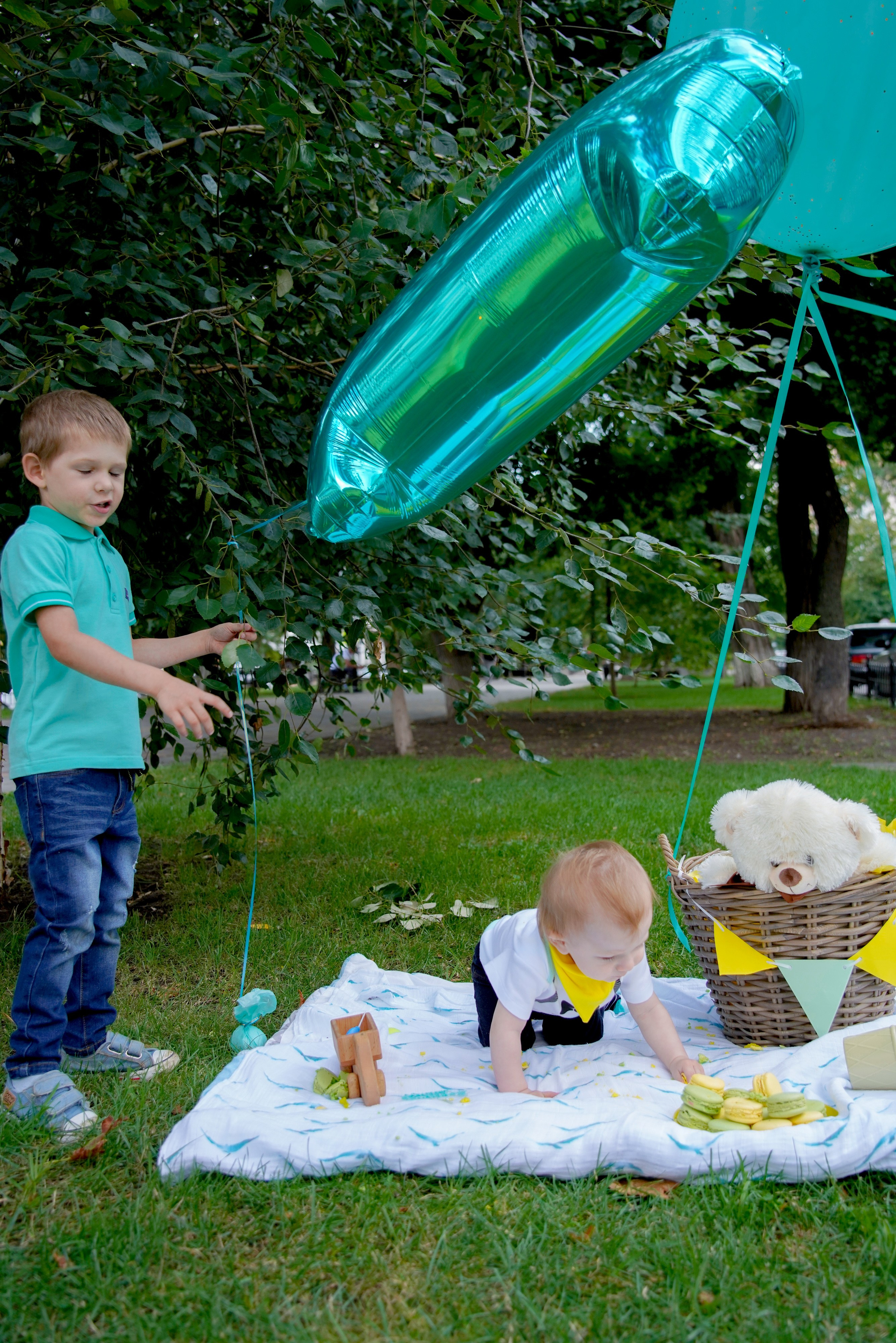 1 год)). Max Matvich and Victoria Basova are professionals in their field