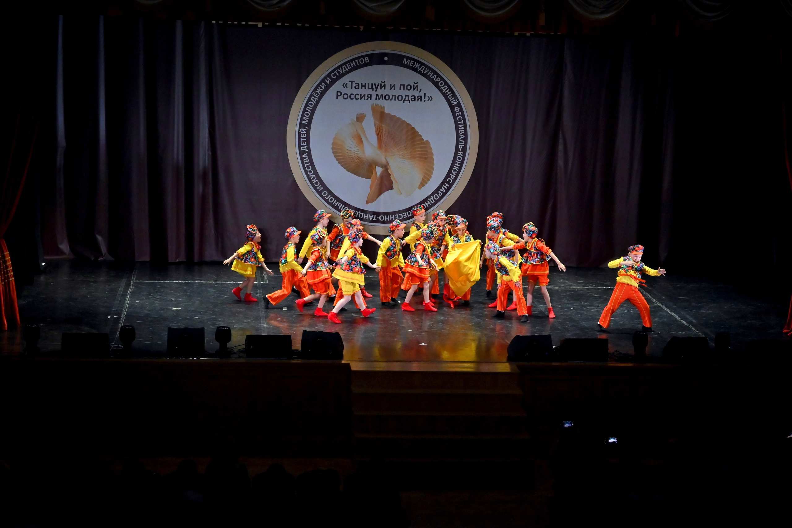 Гала-концерт. Танцуй и пой, Россия Молодая! 22.04.2024. Профессиональный фотограф в Москве Алёна Котова