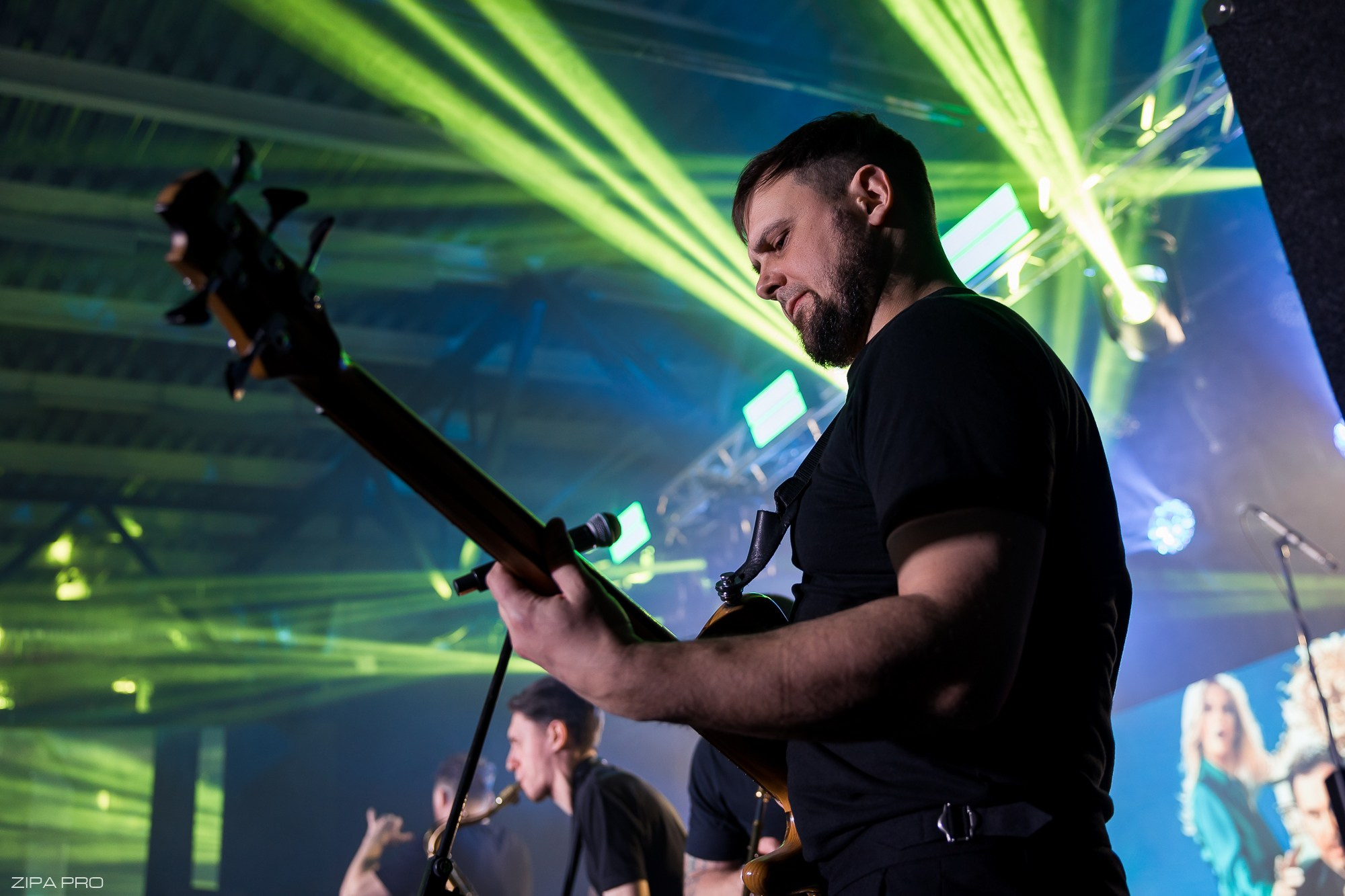 Сольный концерт кавер-группы «Балбесы». Фотограф Zipa Pro